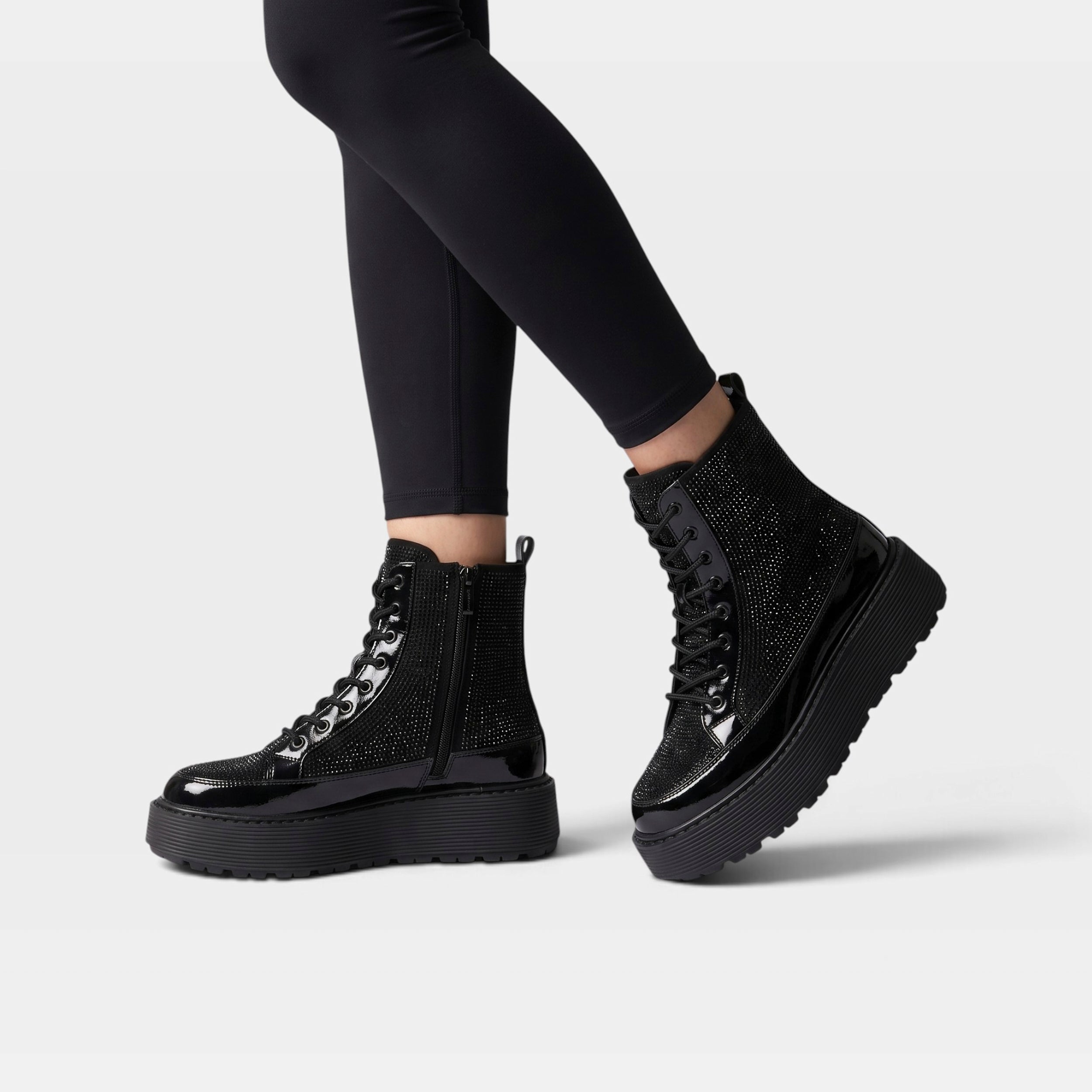 Azura Livewire Black Boot