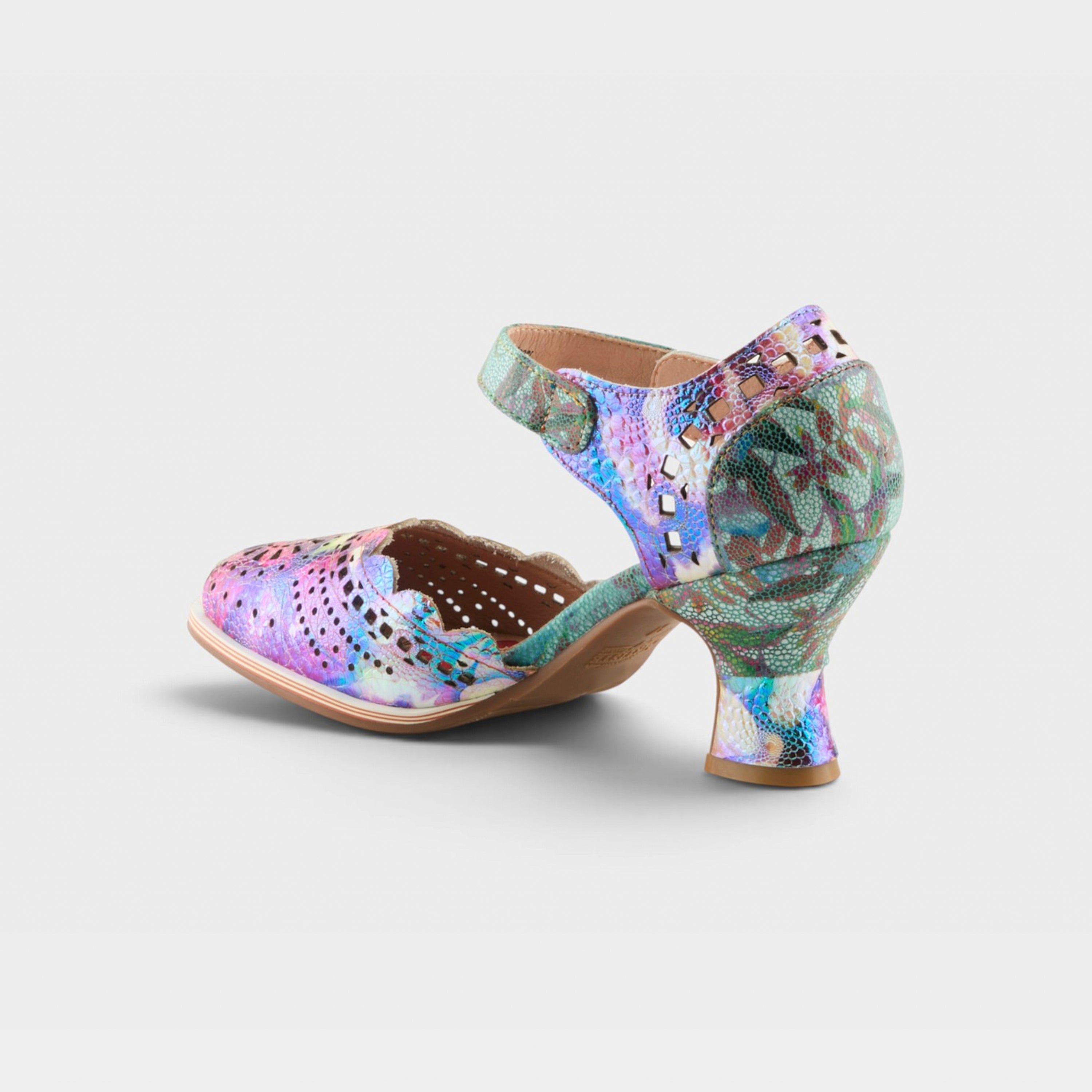L'Artiste Luxe shoes in Rainbow, alternate angle view