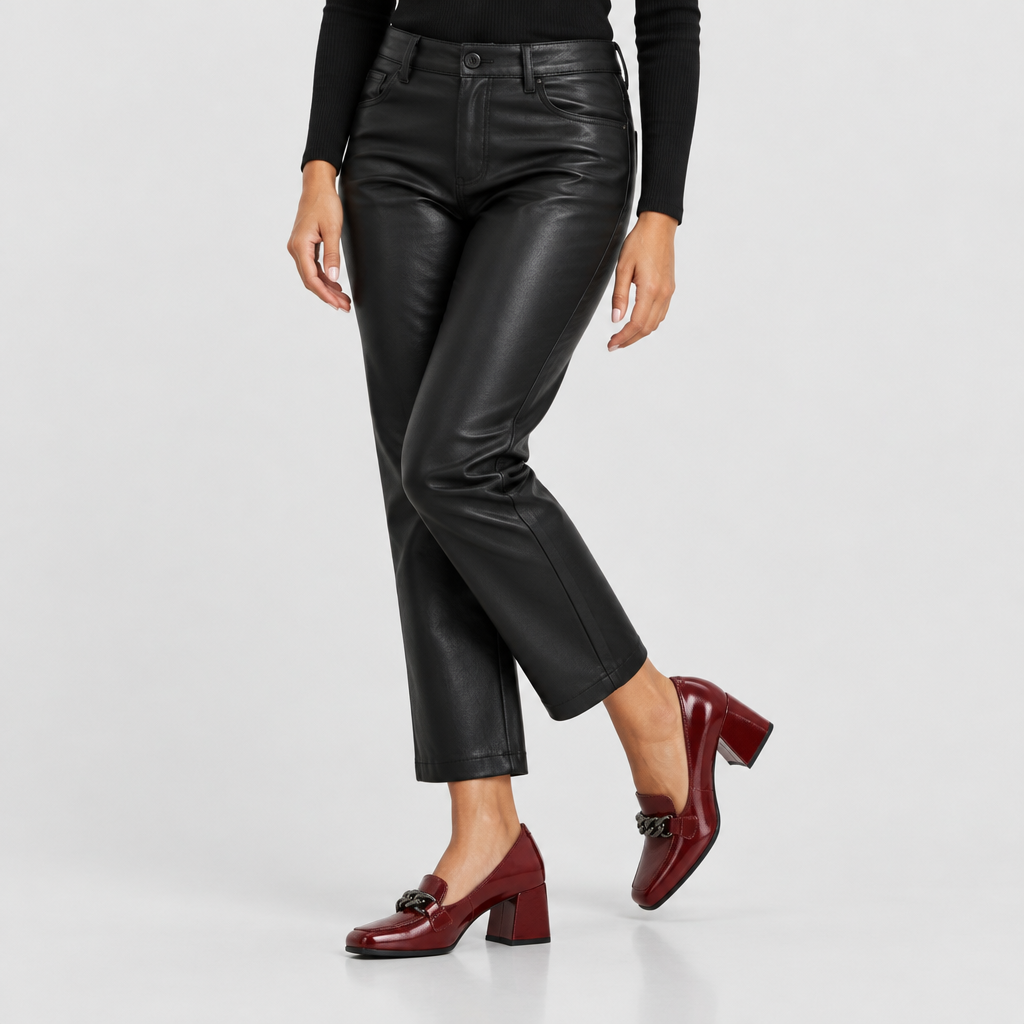 Azura LUZISH PUMP – on-foot lifestyle view
