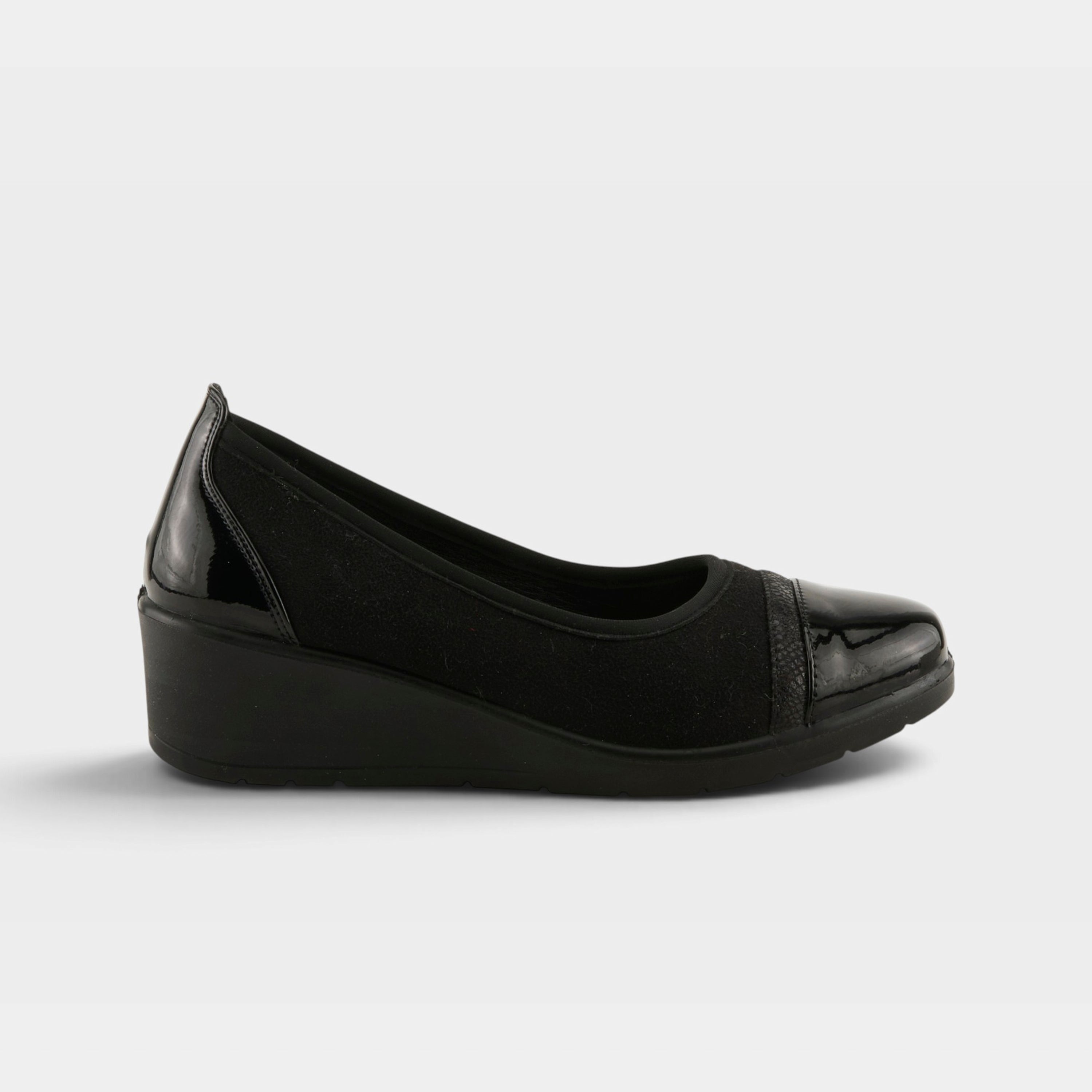 Flexus Macadi Black Shoe