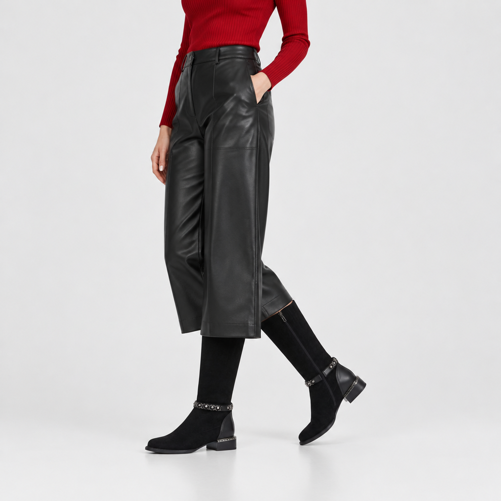 Azura MACHINO BOOTS – on-foot lifestyle view