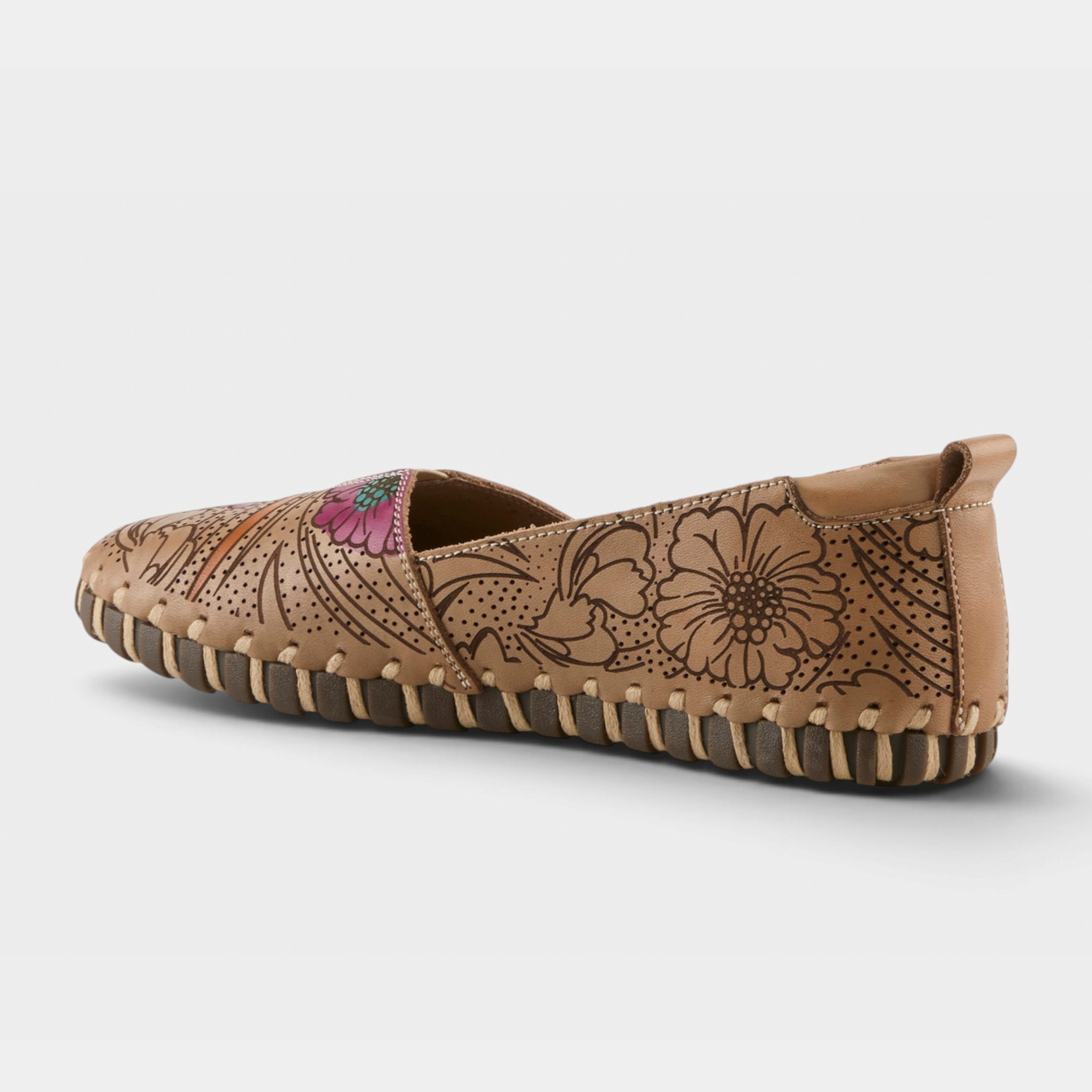 L'Artiste Modesty shoes in Beige Multi, alternate angle view