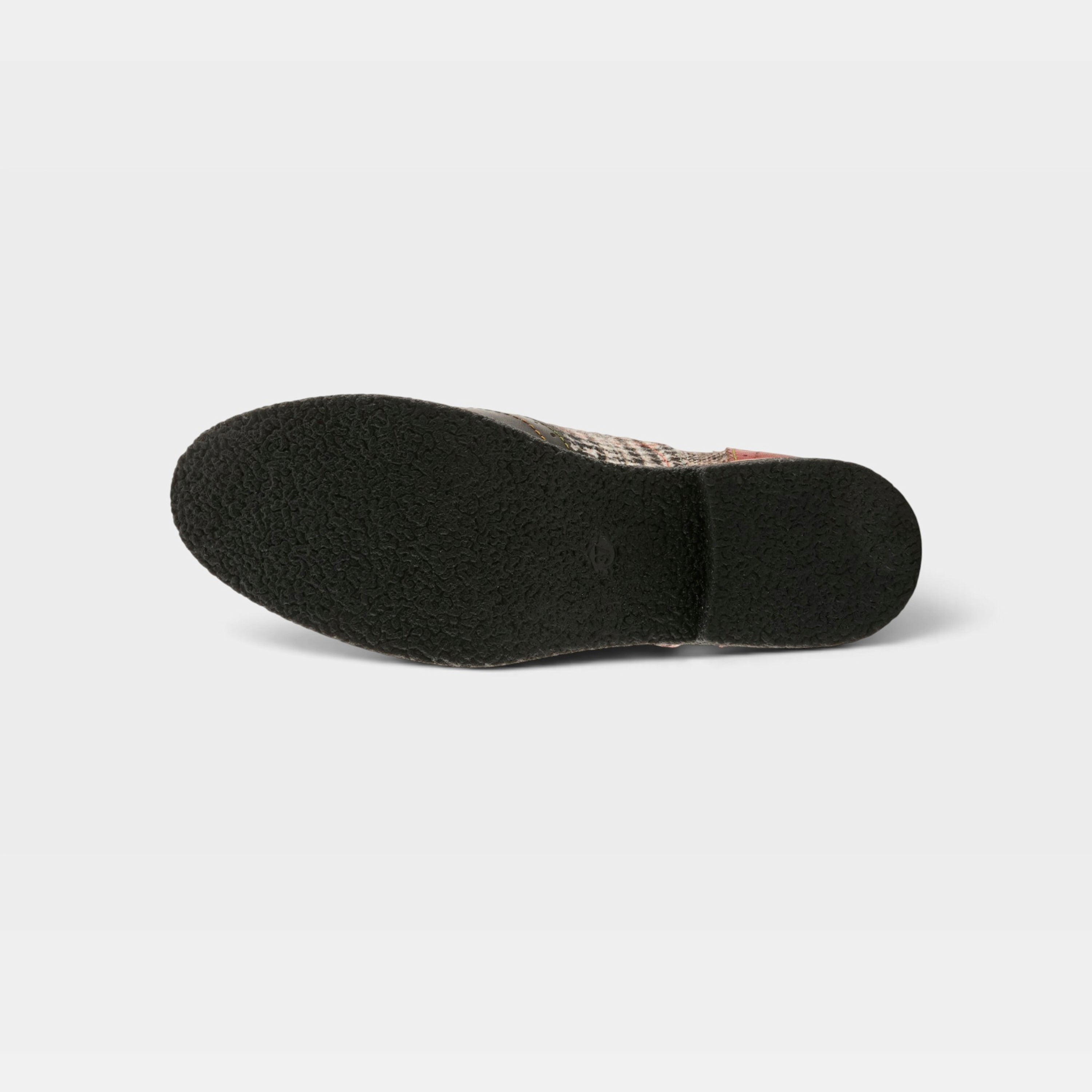 L'Artiste Muggiasti shoes in Black Multi, outsole view