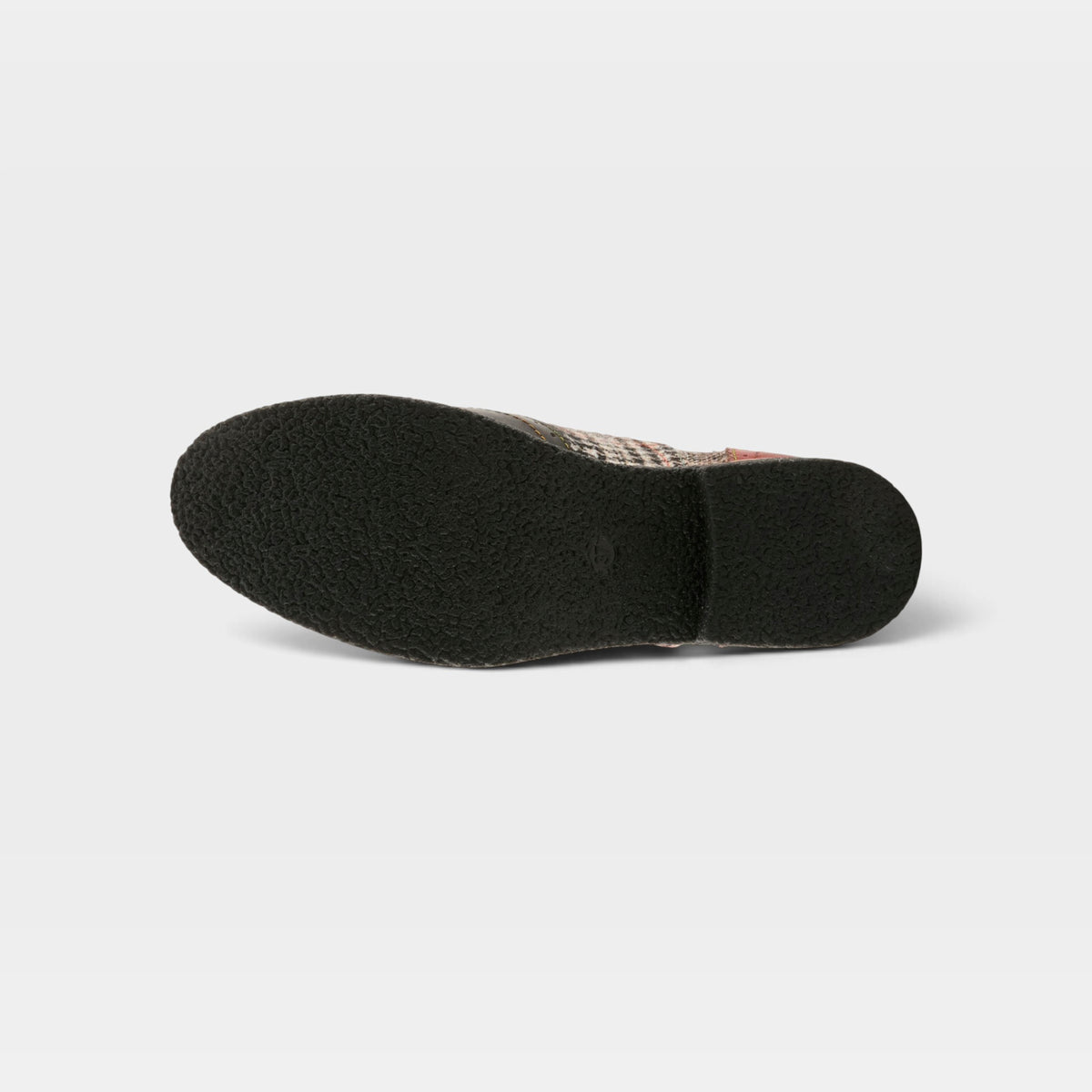 L'Artiste Muggiasti shoes in Black Multi, outsole view