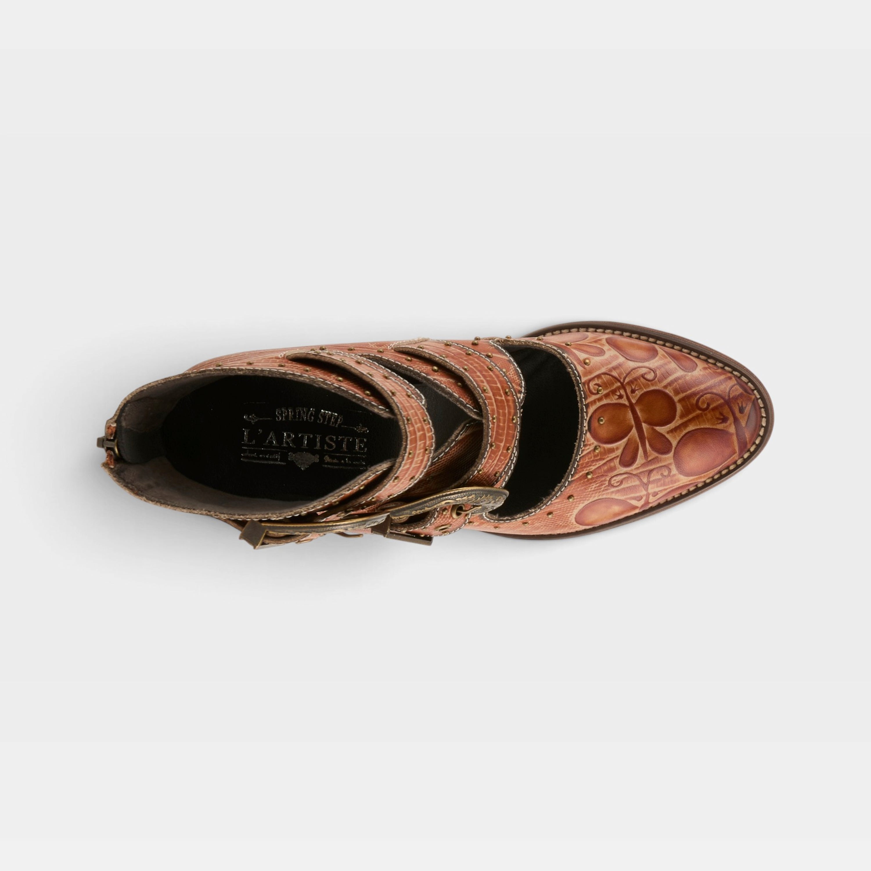 L'Artiste Notched-Nature boots in Camel, top view