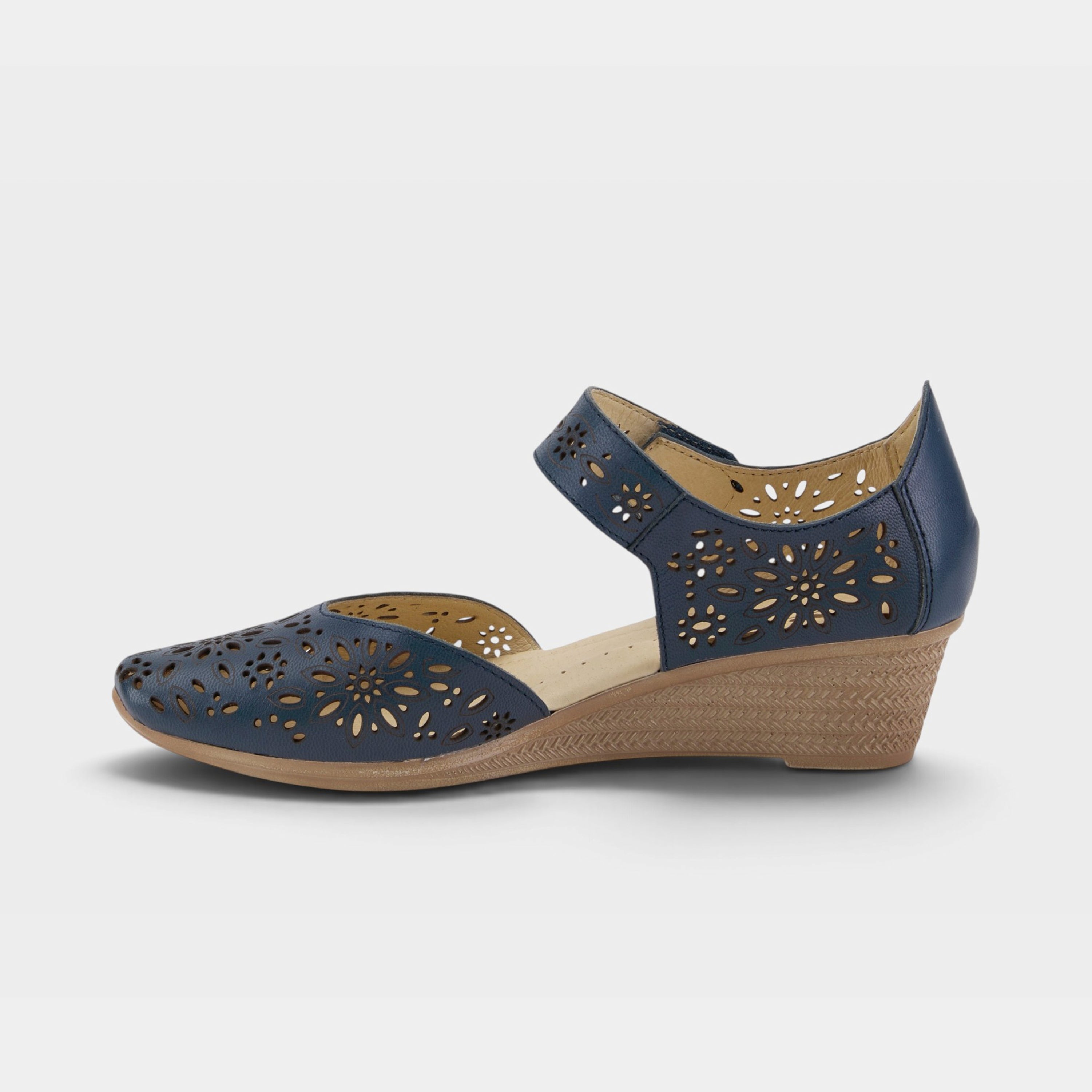 Spring Step Nougat Navy Mary Jane Shoe