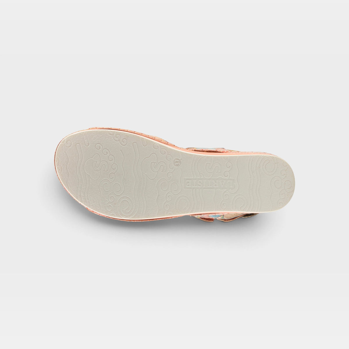 L'Artiste Offtrak sandals in Orange Multi, outsole view