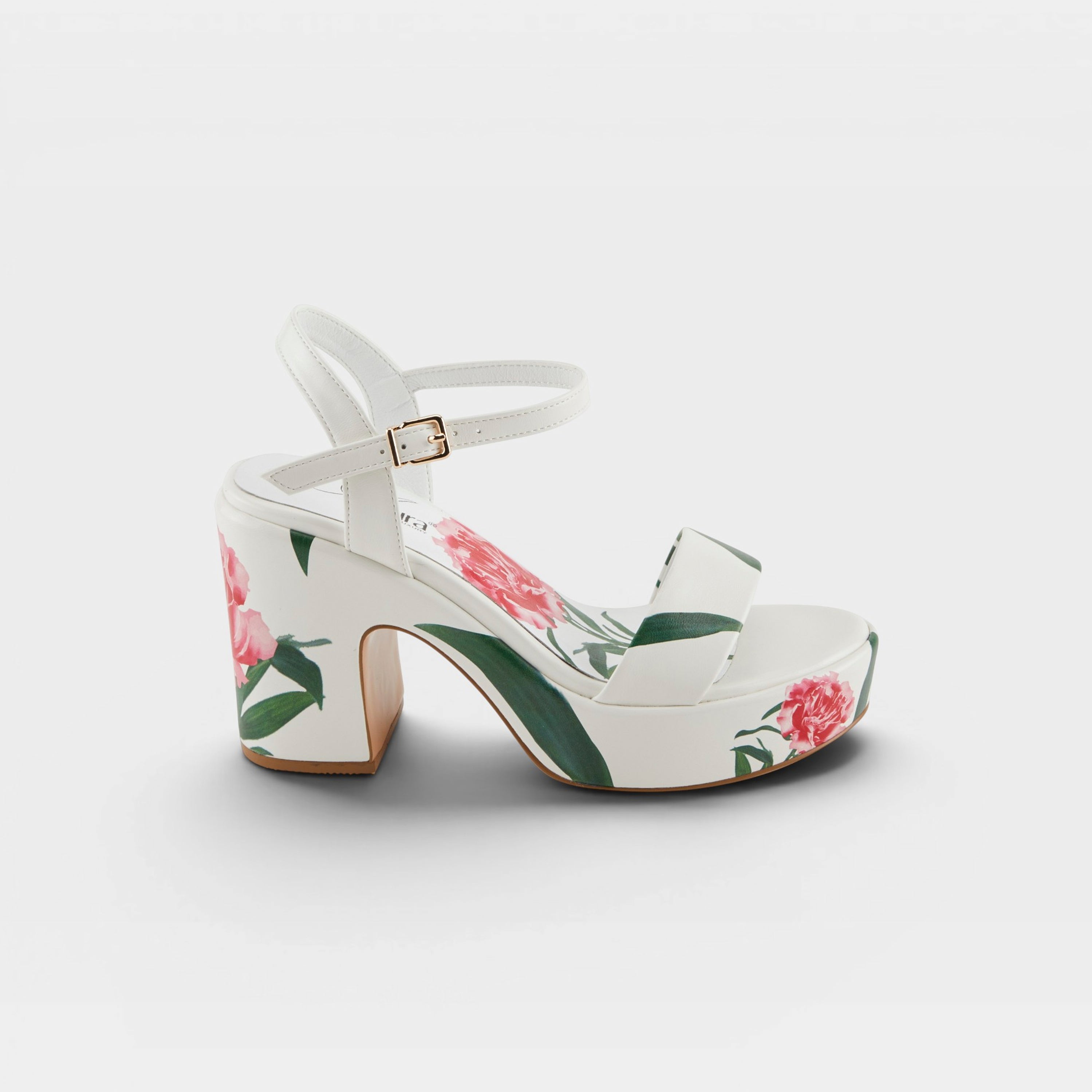 Azura Ohmykay White Sandal
