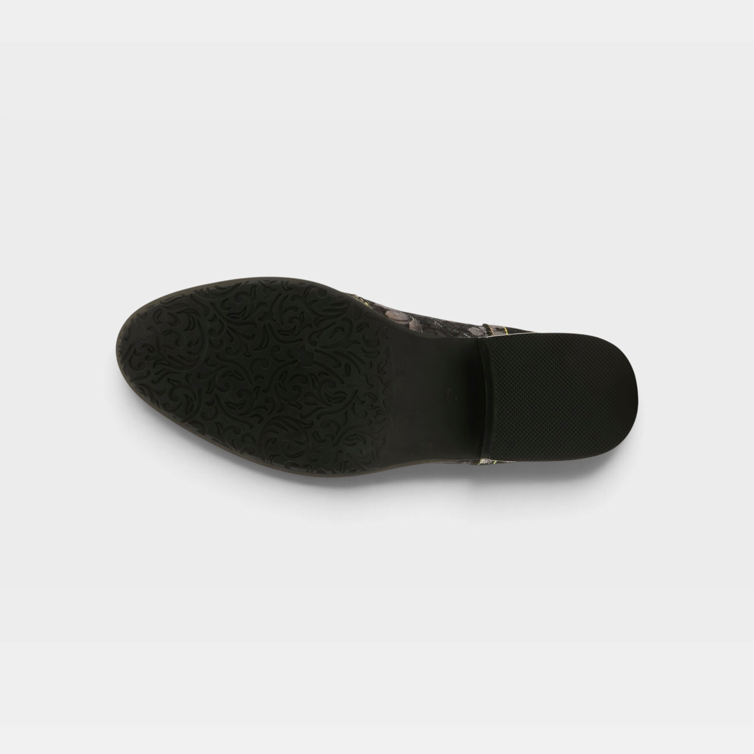 L'Artiste Oneofakind shoes in Pewter Multi, outsole view