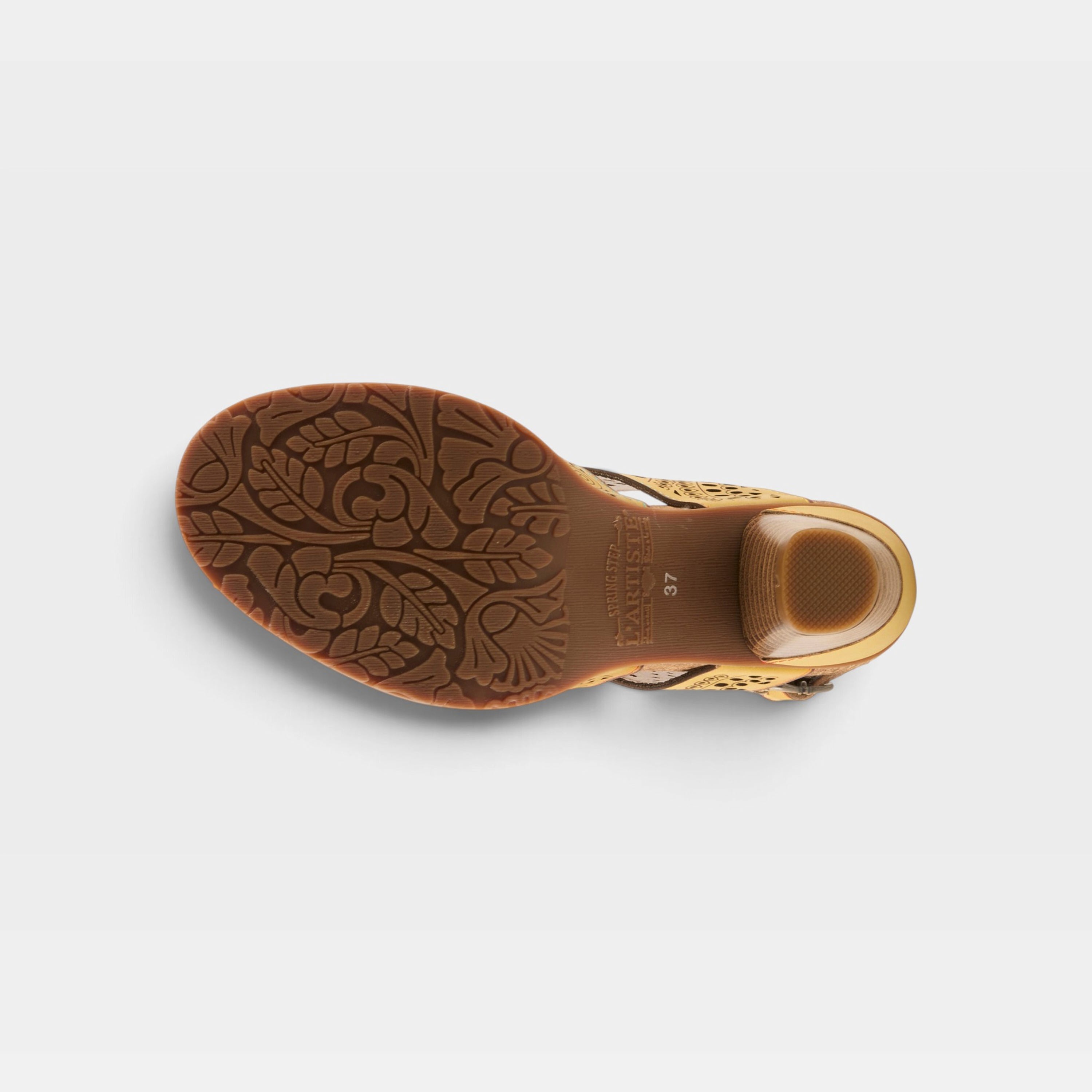 L'Artiste Perfdfection sandals in Yellow, outsole view