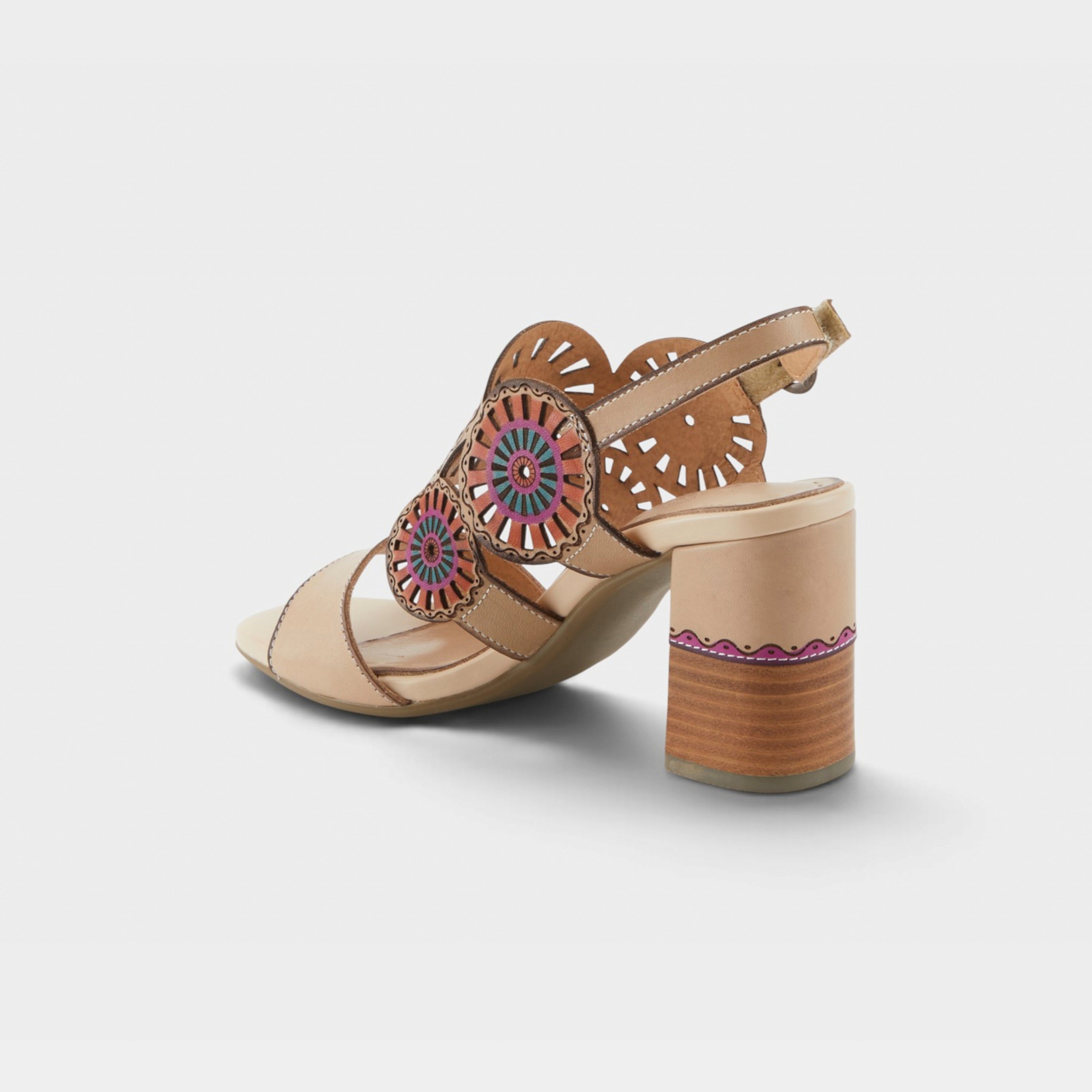 L'Artiste Pinwheel sandals in Beige, alternate angle view