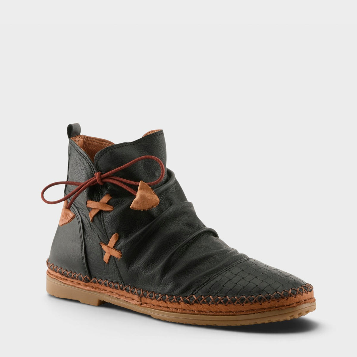 Spring Step Pomeroy Boot in Black, front view