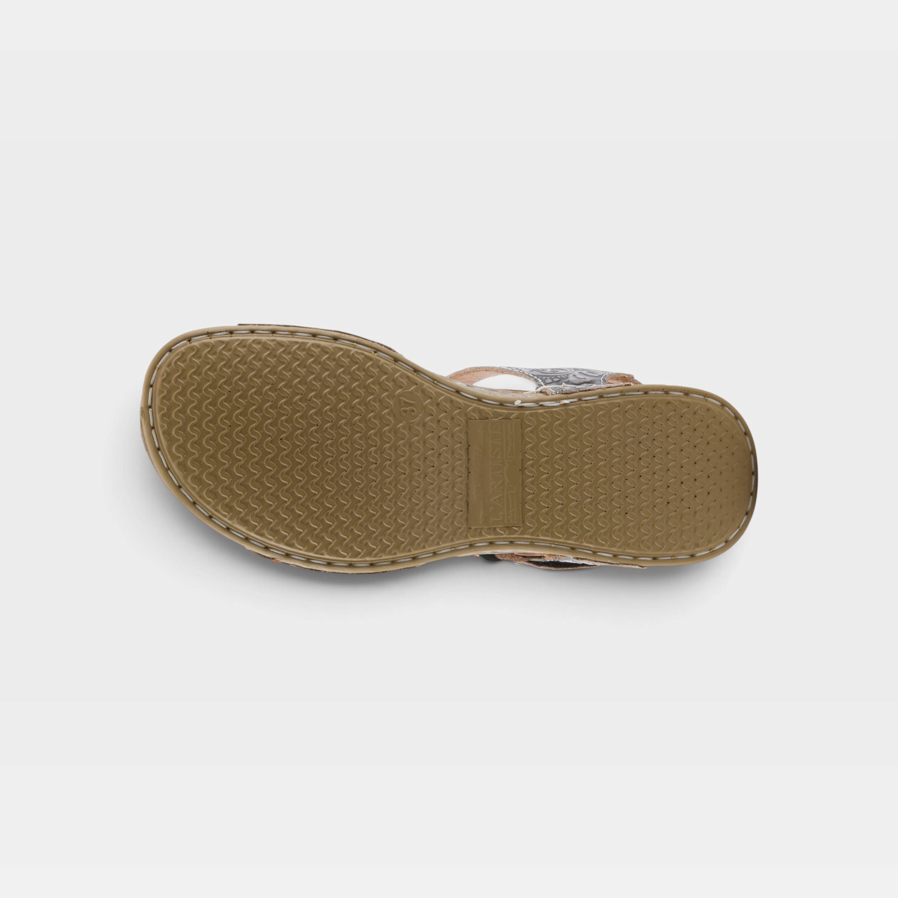 L'Artiste Popular sandal in Black, outsole view