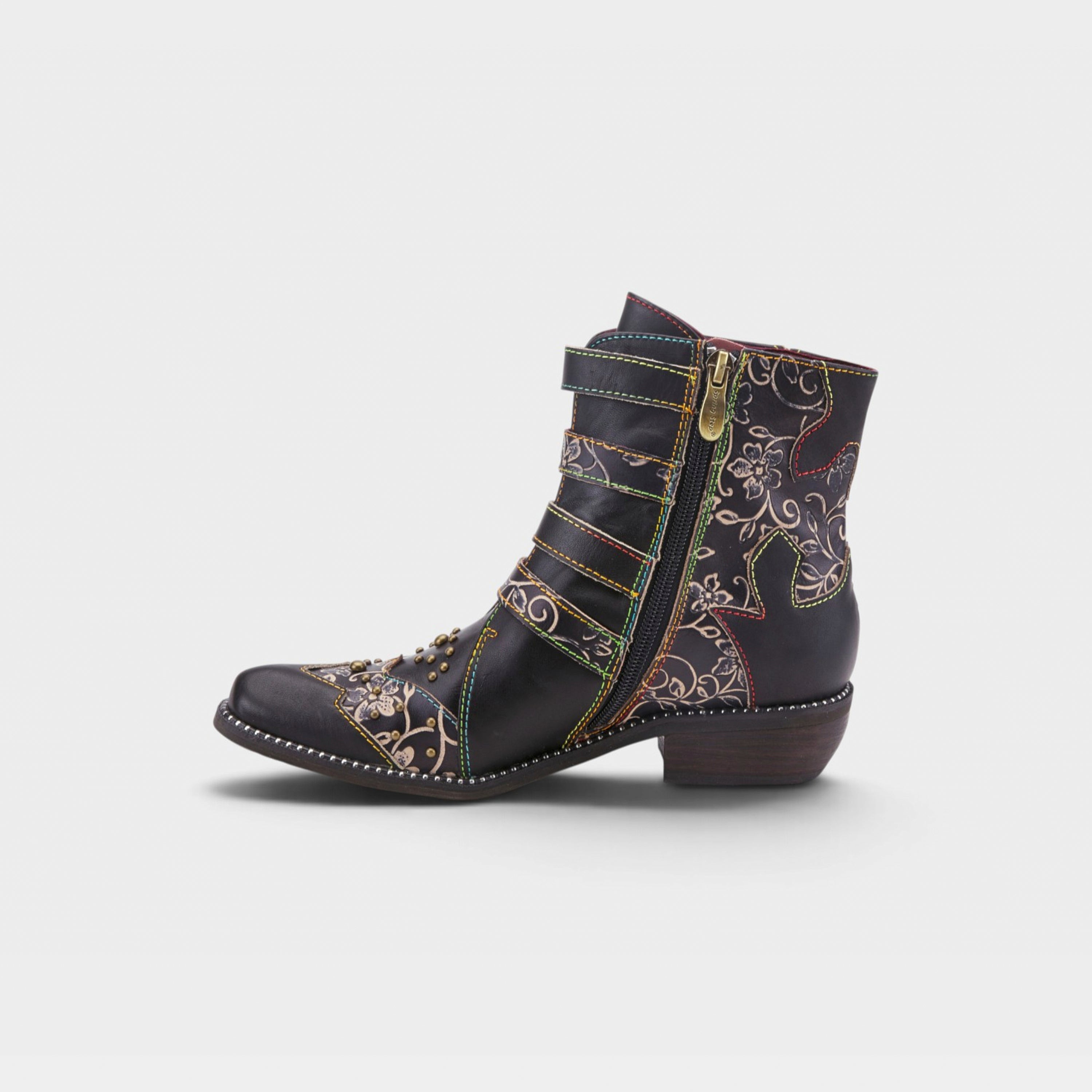 L'Artiste Rodeha boots in Black, side view