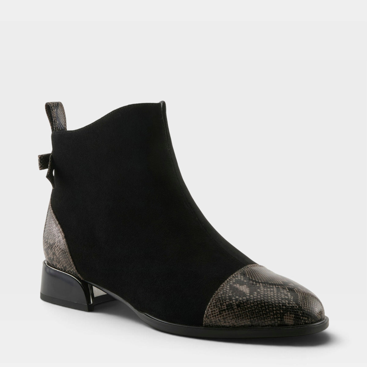 Azura – Salacia – Black Suede – Sandal