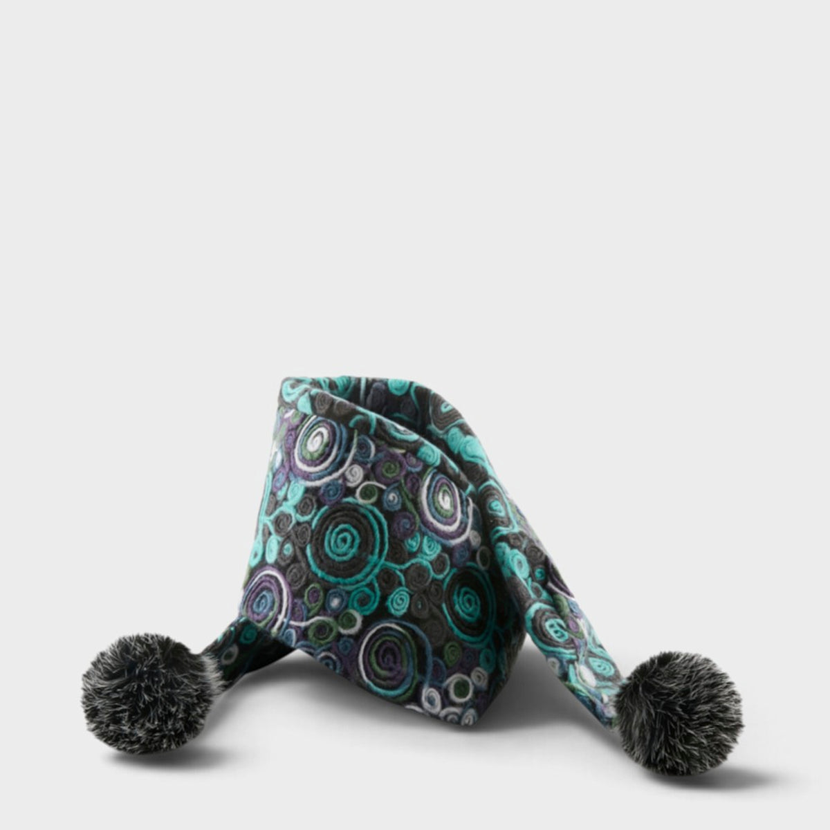 L'ARTISTE POMPOM SCARF