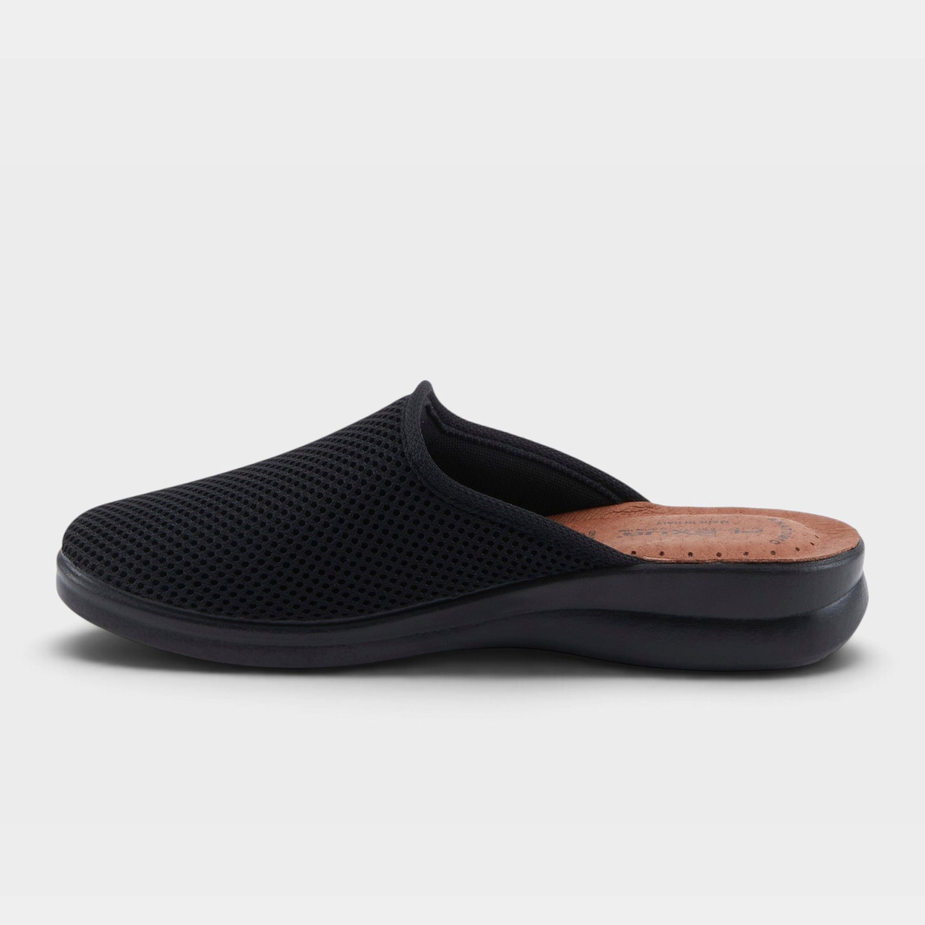 Flexus Scuff Black Slipper