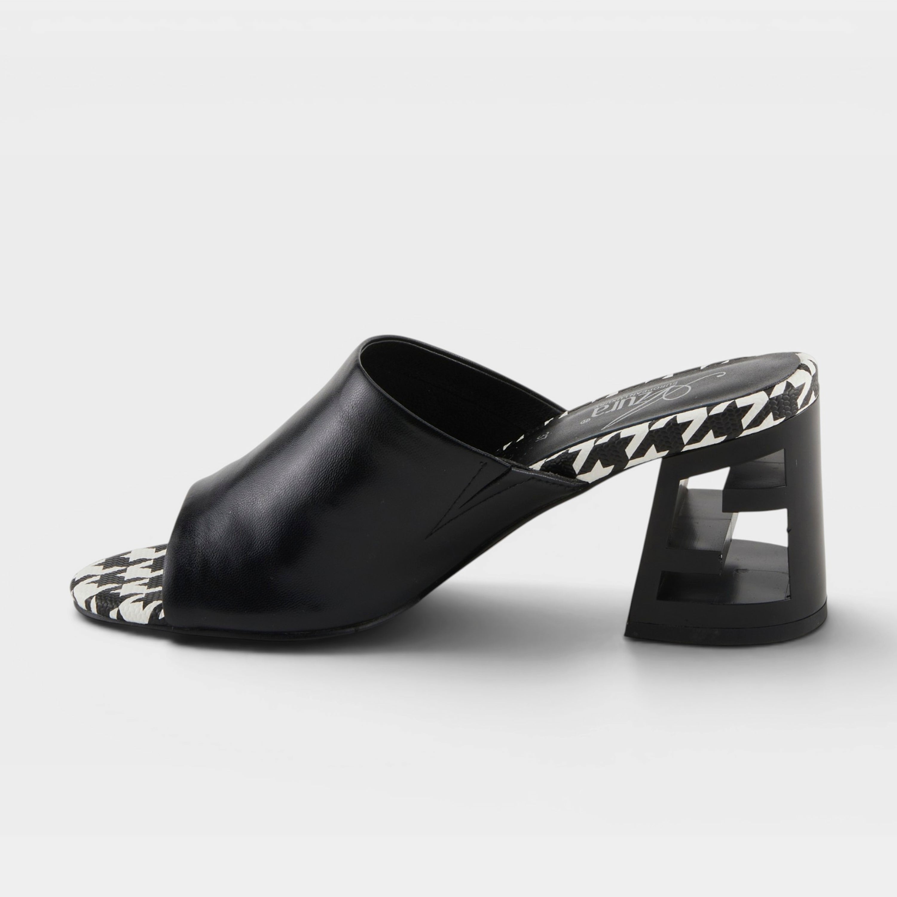 Azura Sculptor Black Sandal