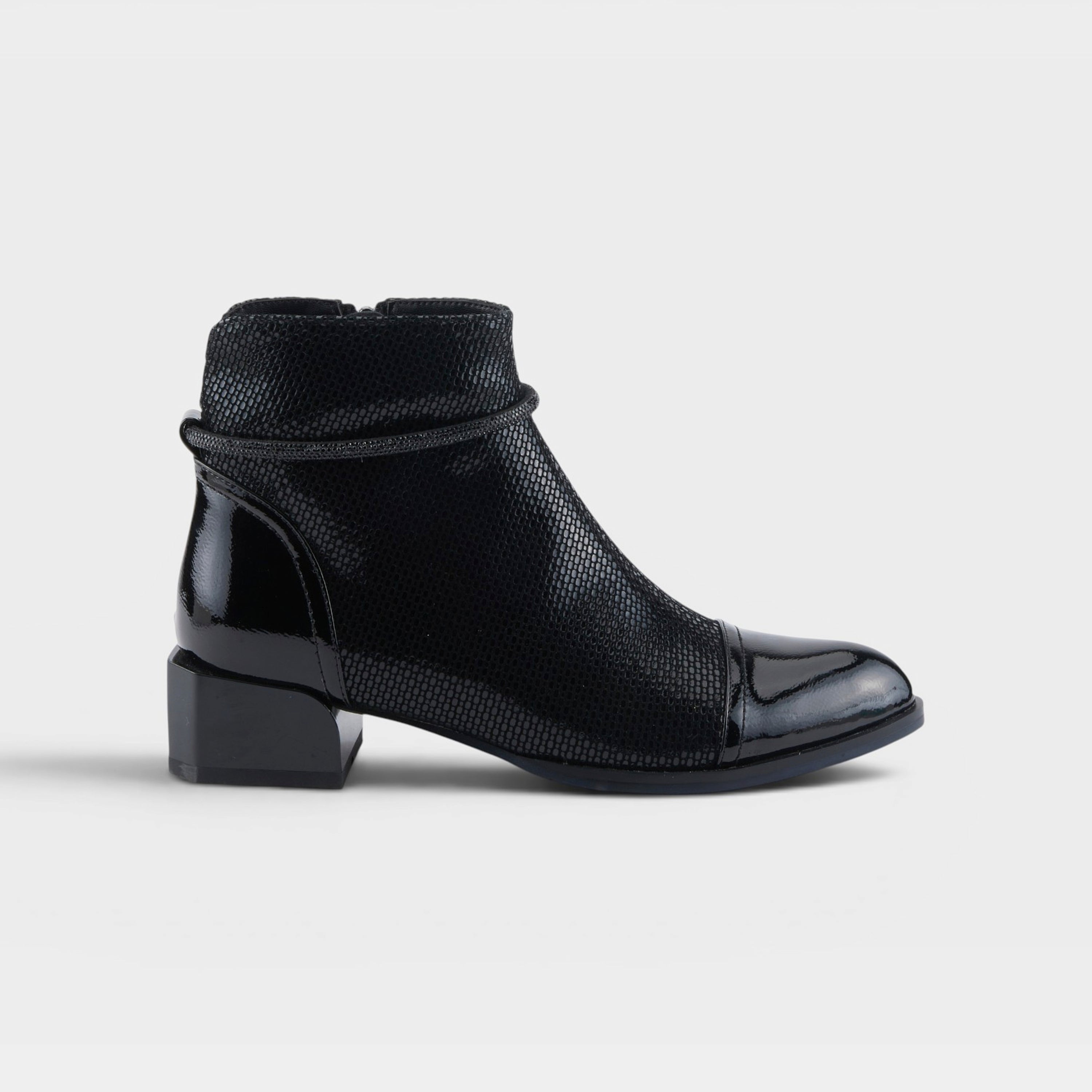 Azura Shelbi Black Patent Boot