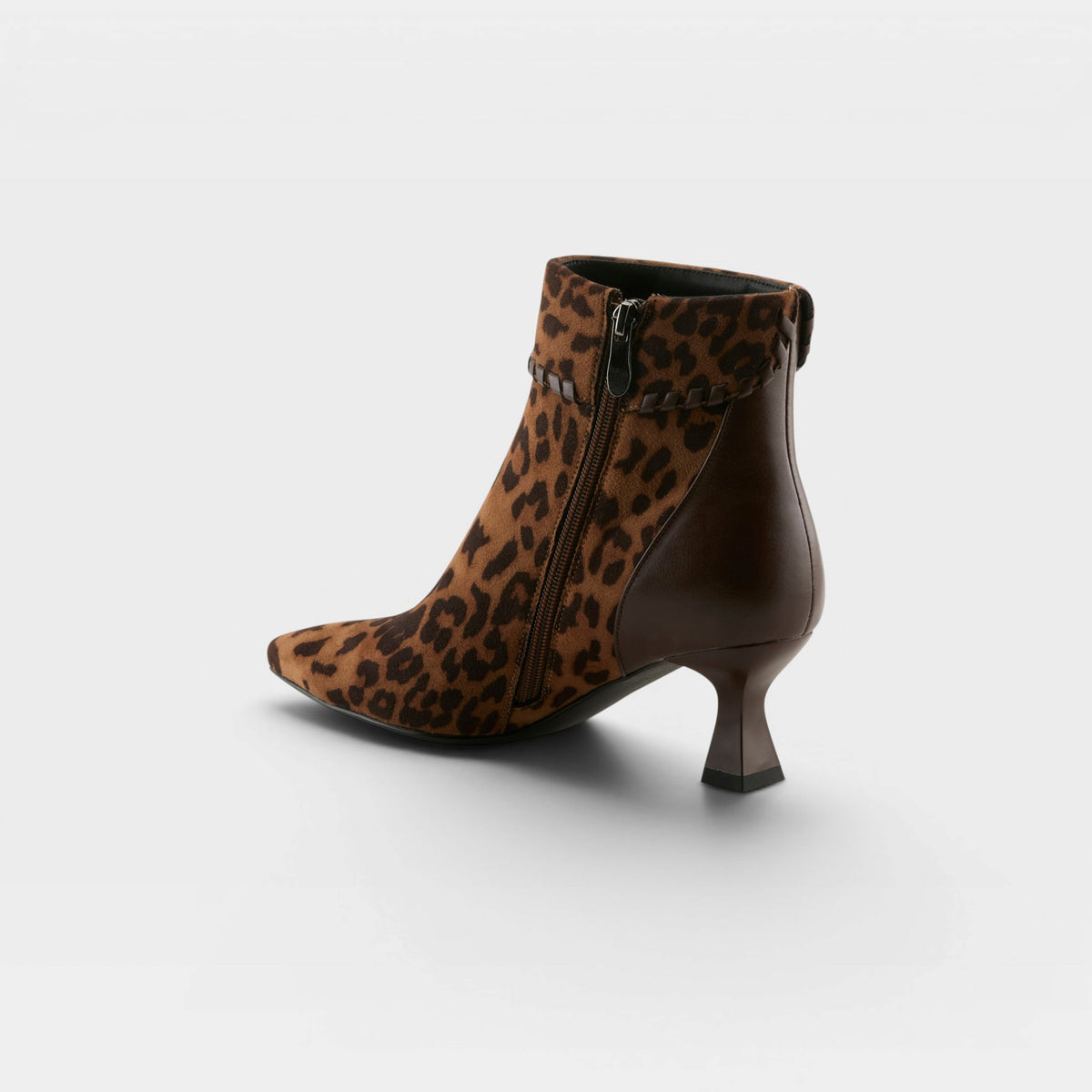 Azura – Sidesaddle – Leopard Print – Boot