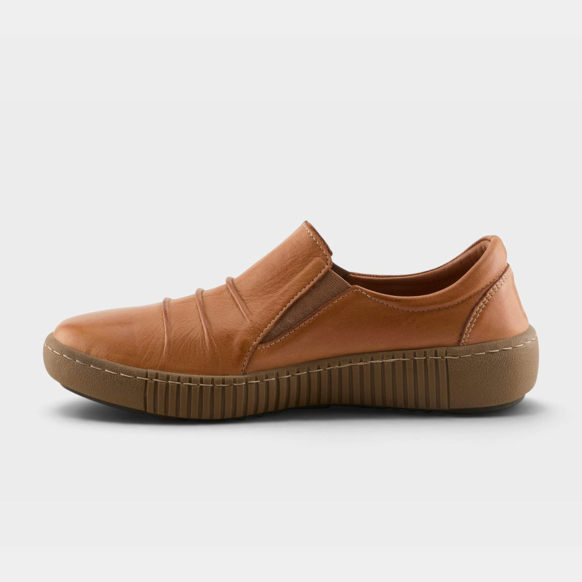 Spring Step Tavi Camel Shoe