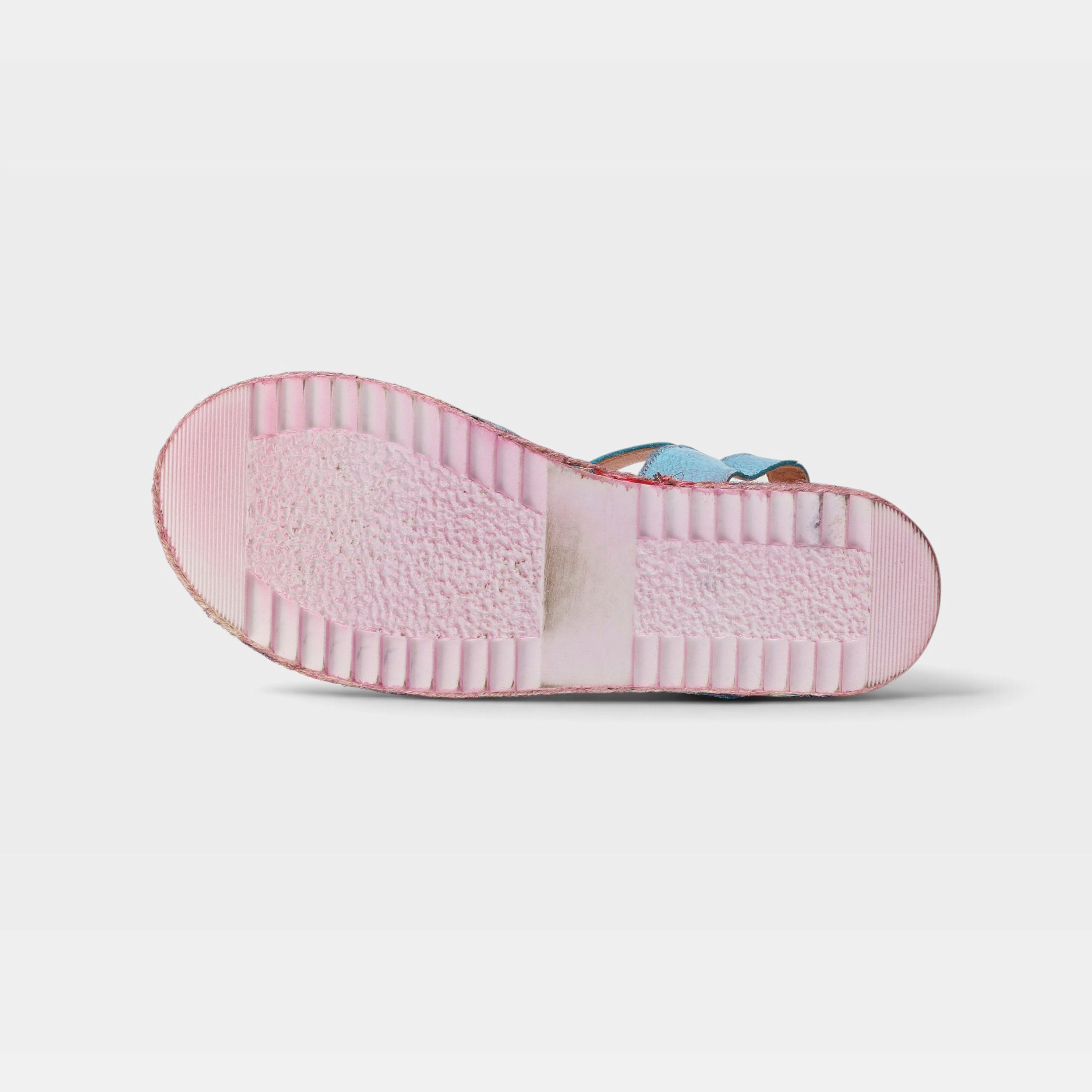 L'Artiste Tempest sandals in Blue Multi, outsole view