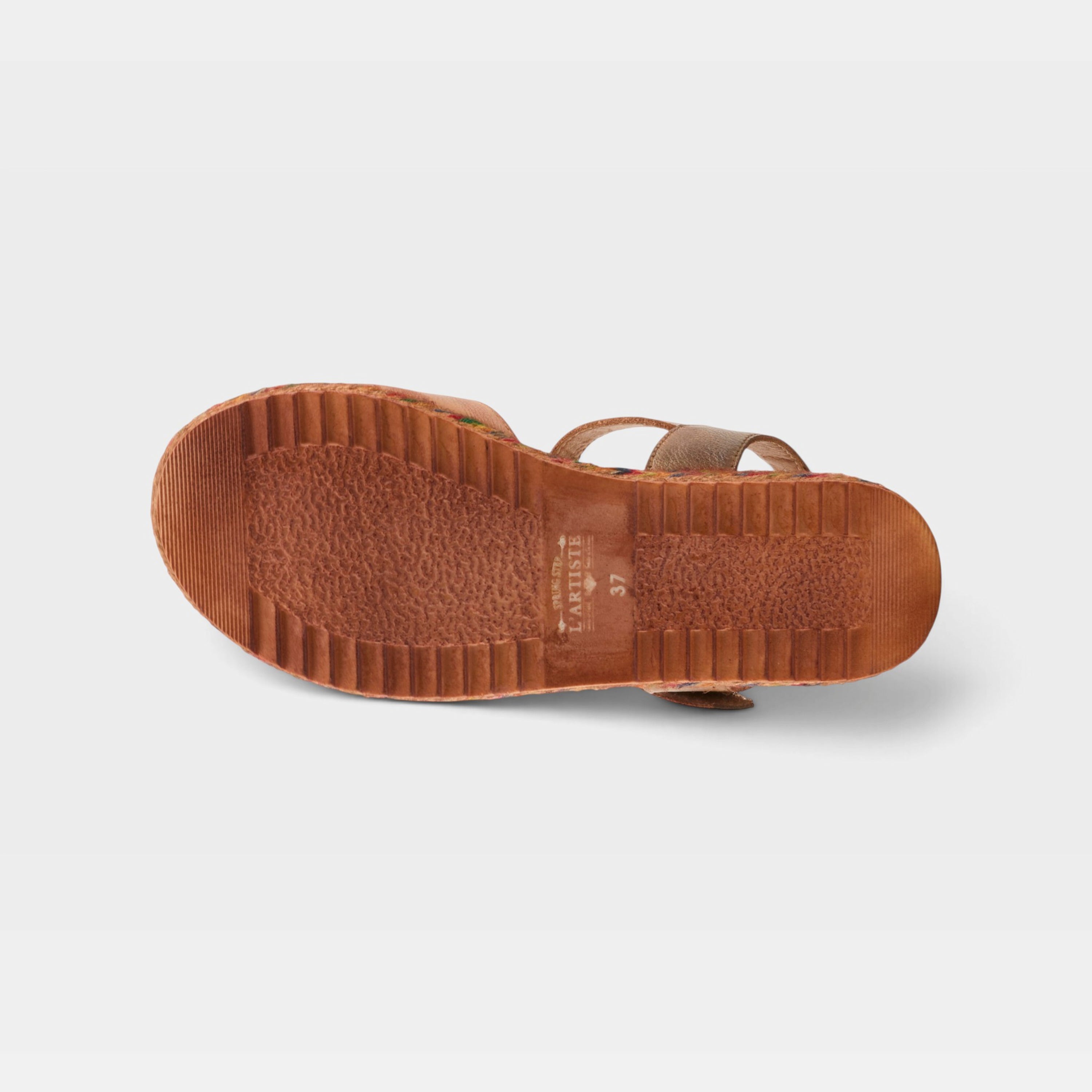 L'Artiste Tempest sandals in Camel Multi, outsole view