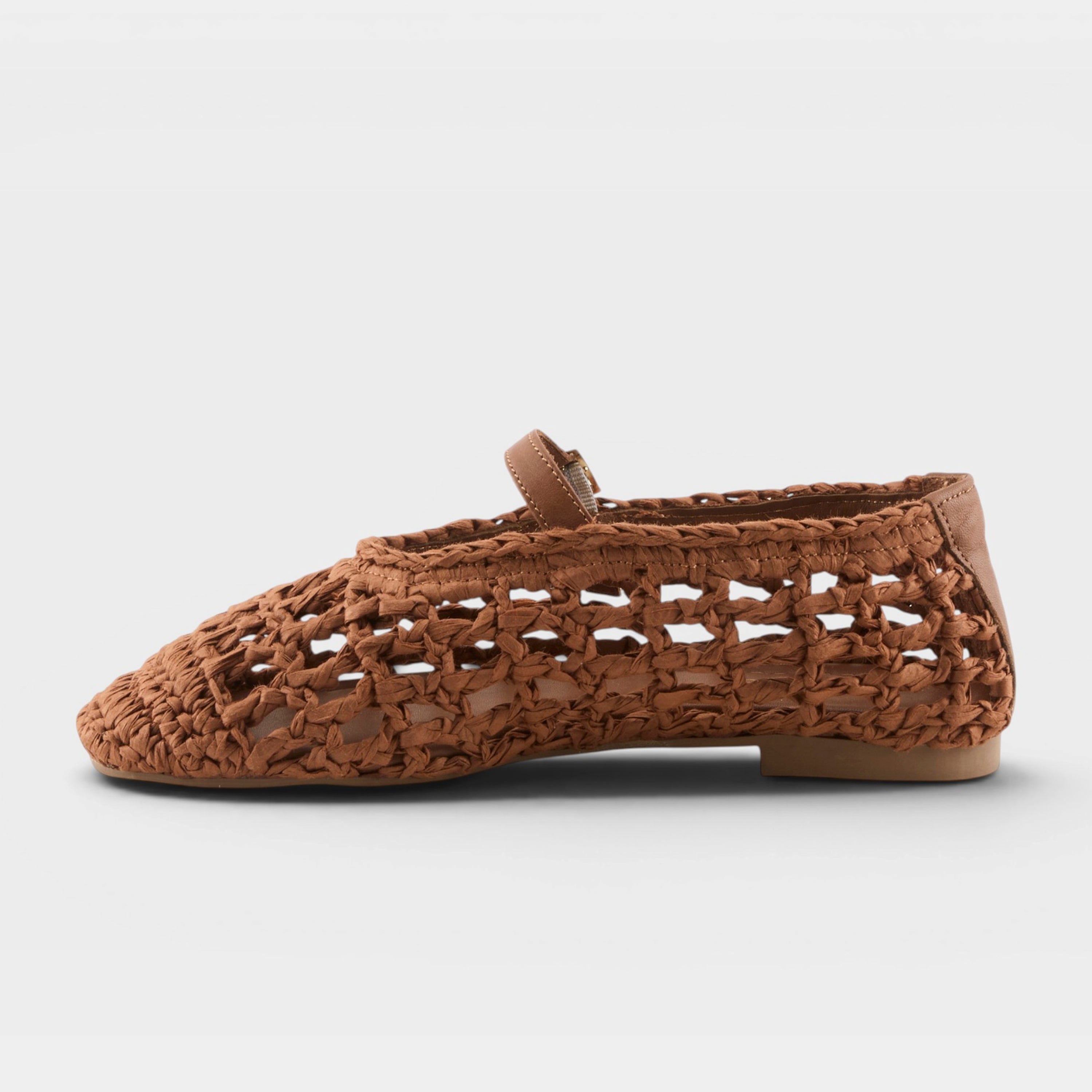 Azura Thevineyard Brown Shoe