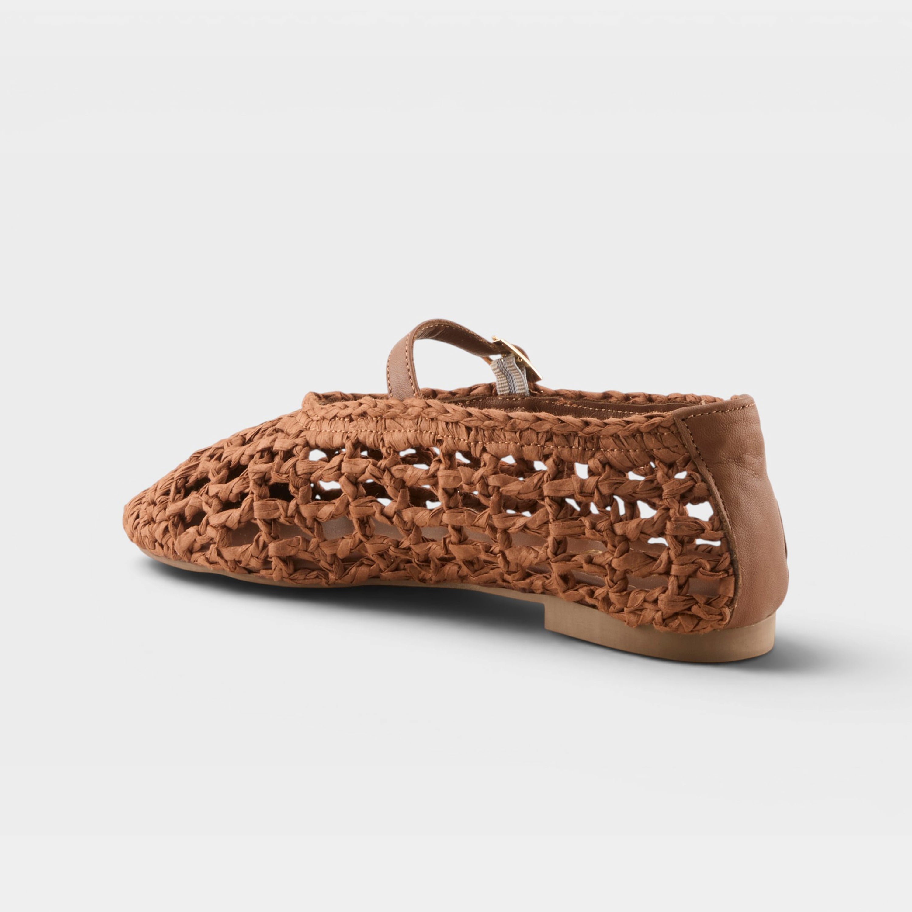 Azura Thevineyard Brown Shoe