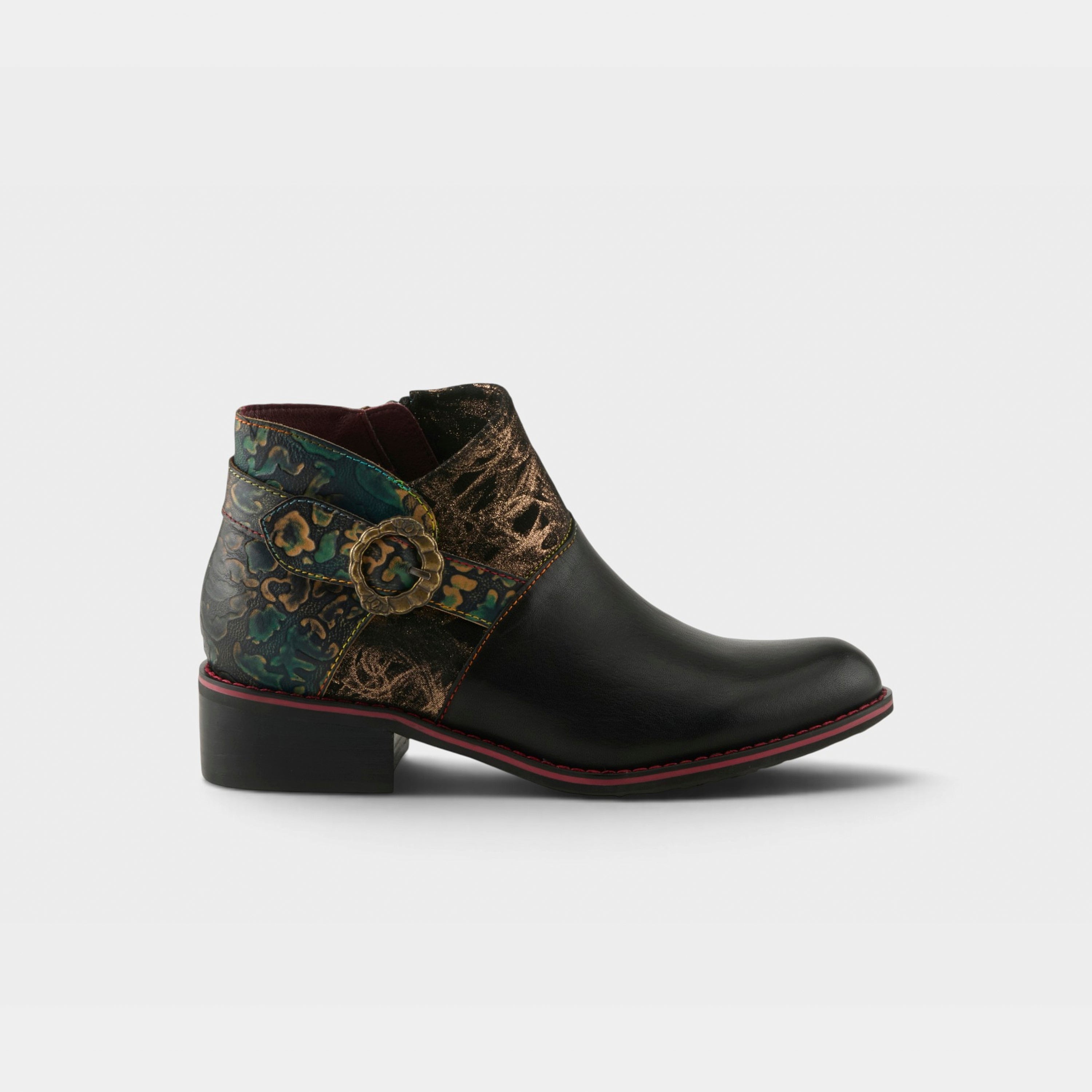 L'Artiste Tiatia boots in Black, hero view