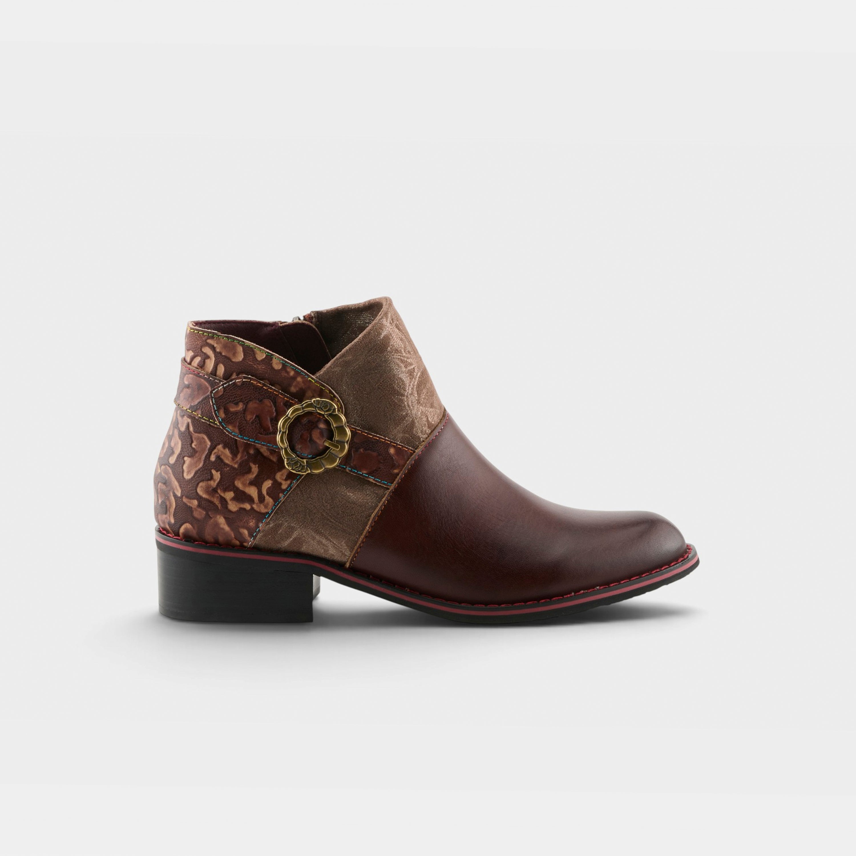 L'Artiste Tiatia boots in Brown, hero view