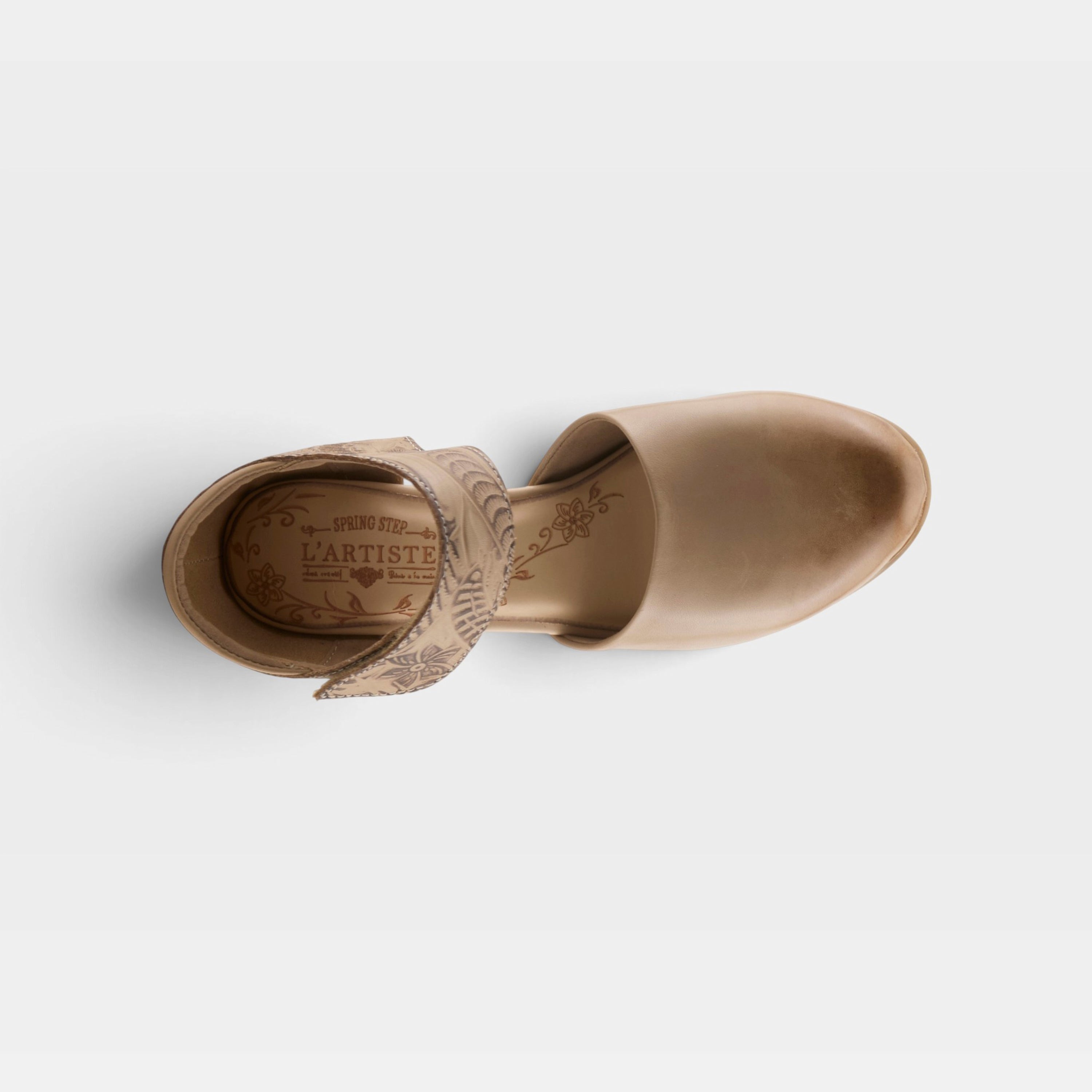 L'Artiste Toolie shoes in Beige, top view