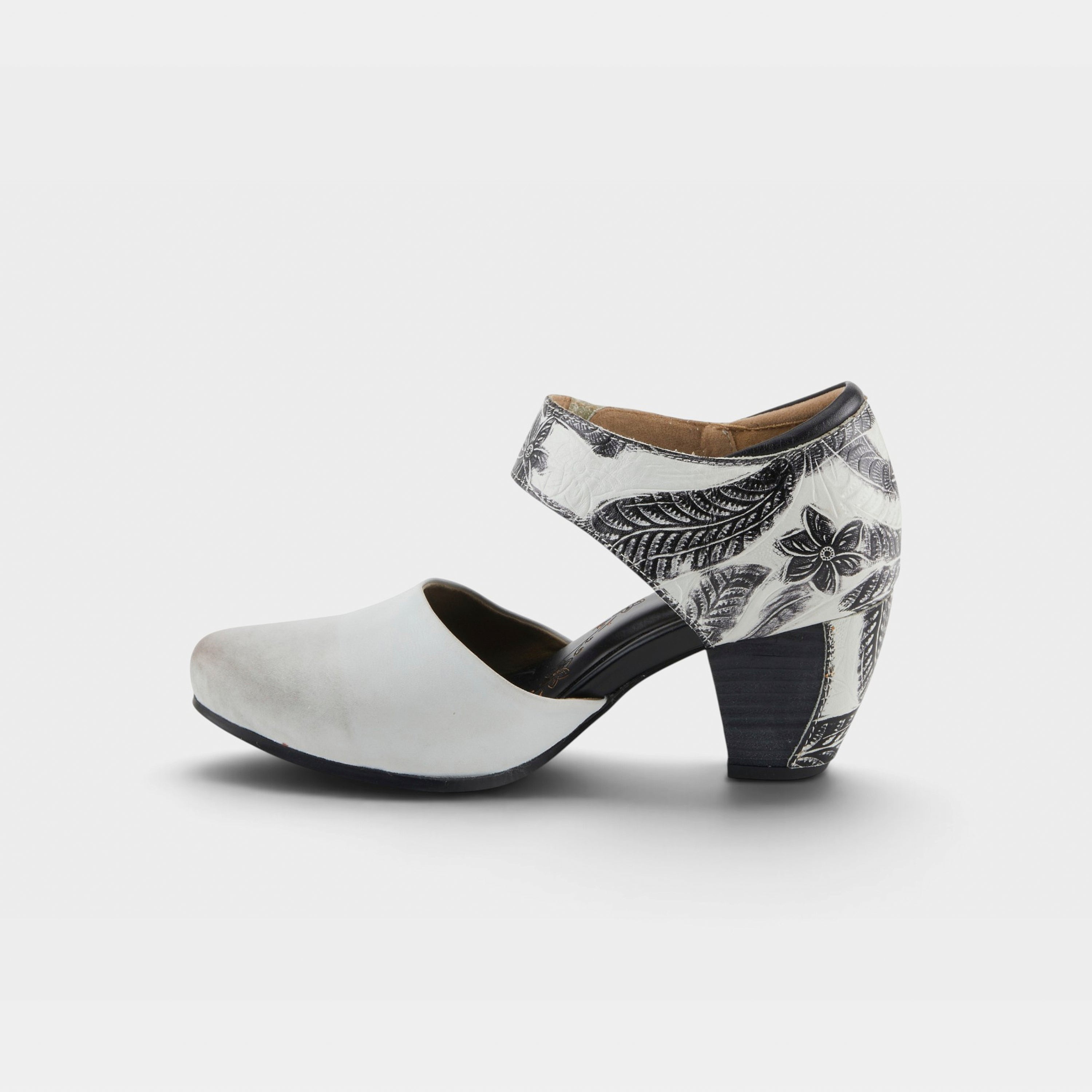 L'Artiste Toolie shoes in Off White Multi, side view
