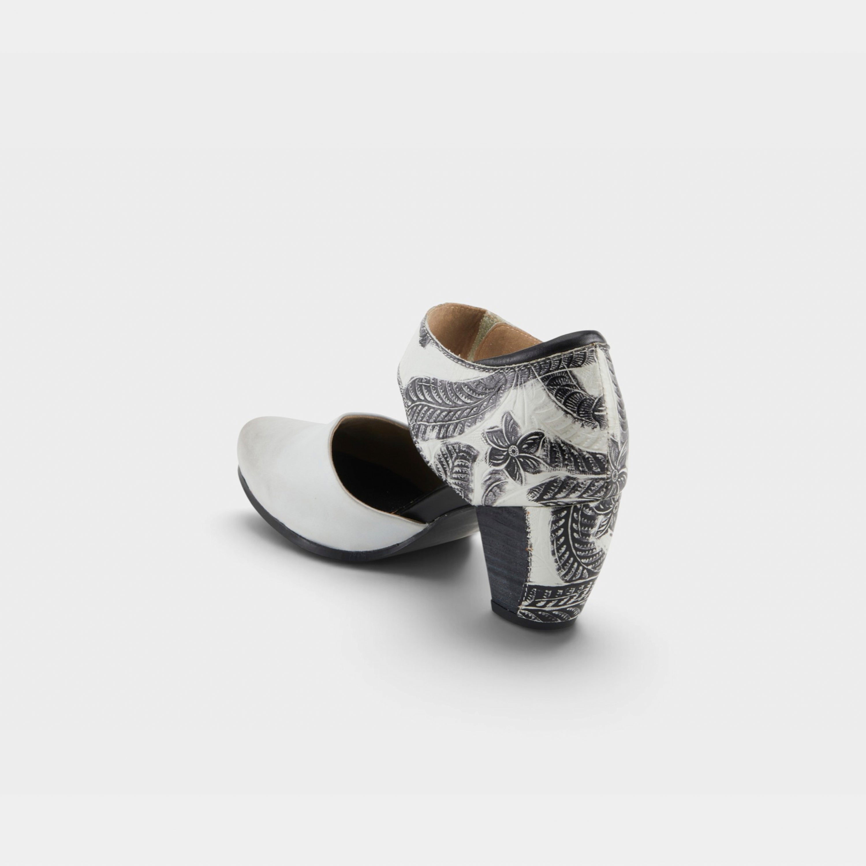 L'Artiste Toolie shoes in Off White Multi, alternate angle view