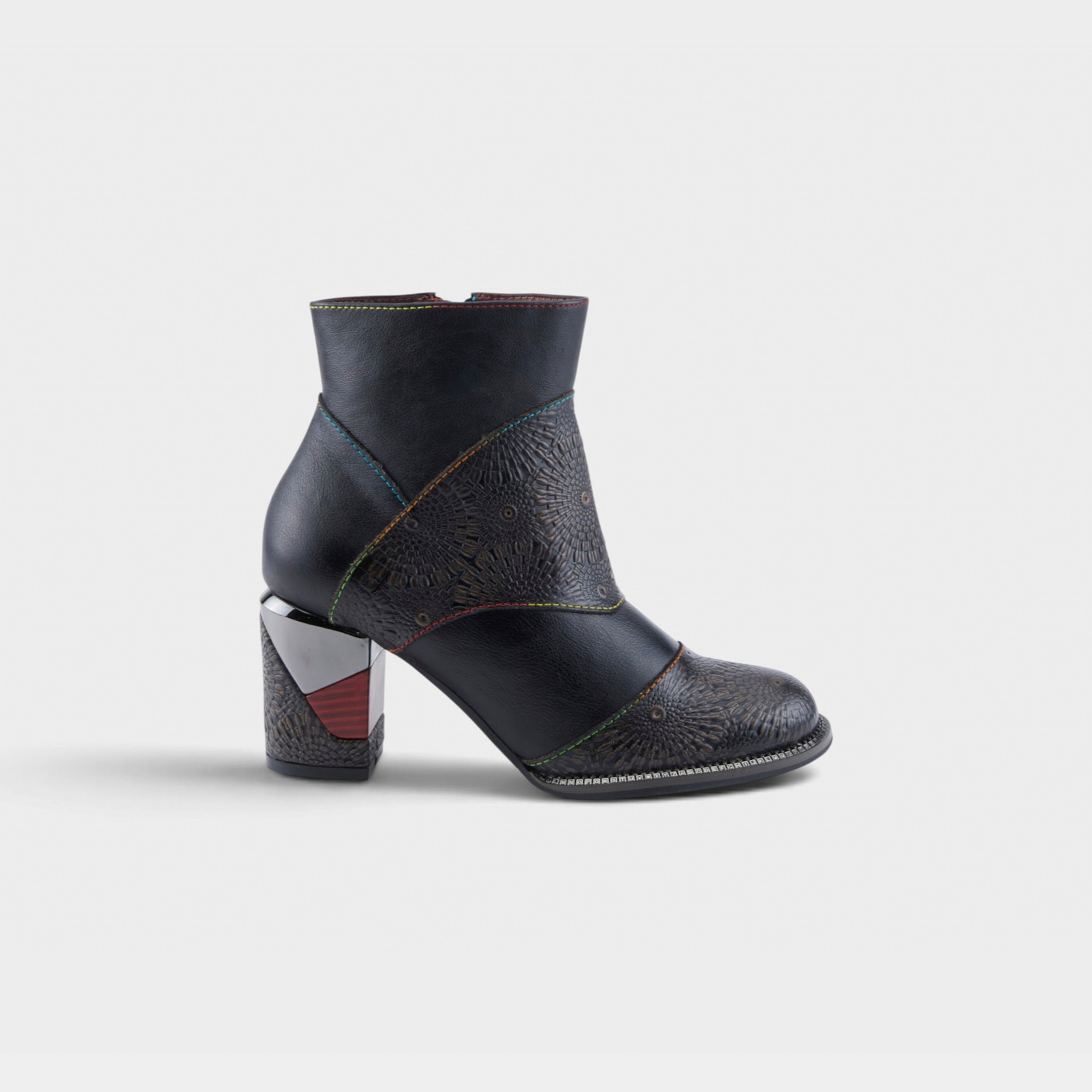 L'Artiste Topanga boots in Black, hero view