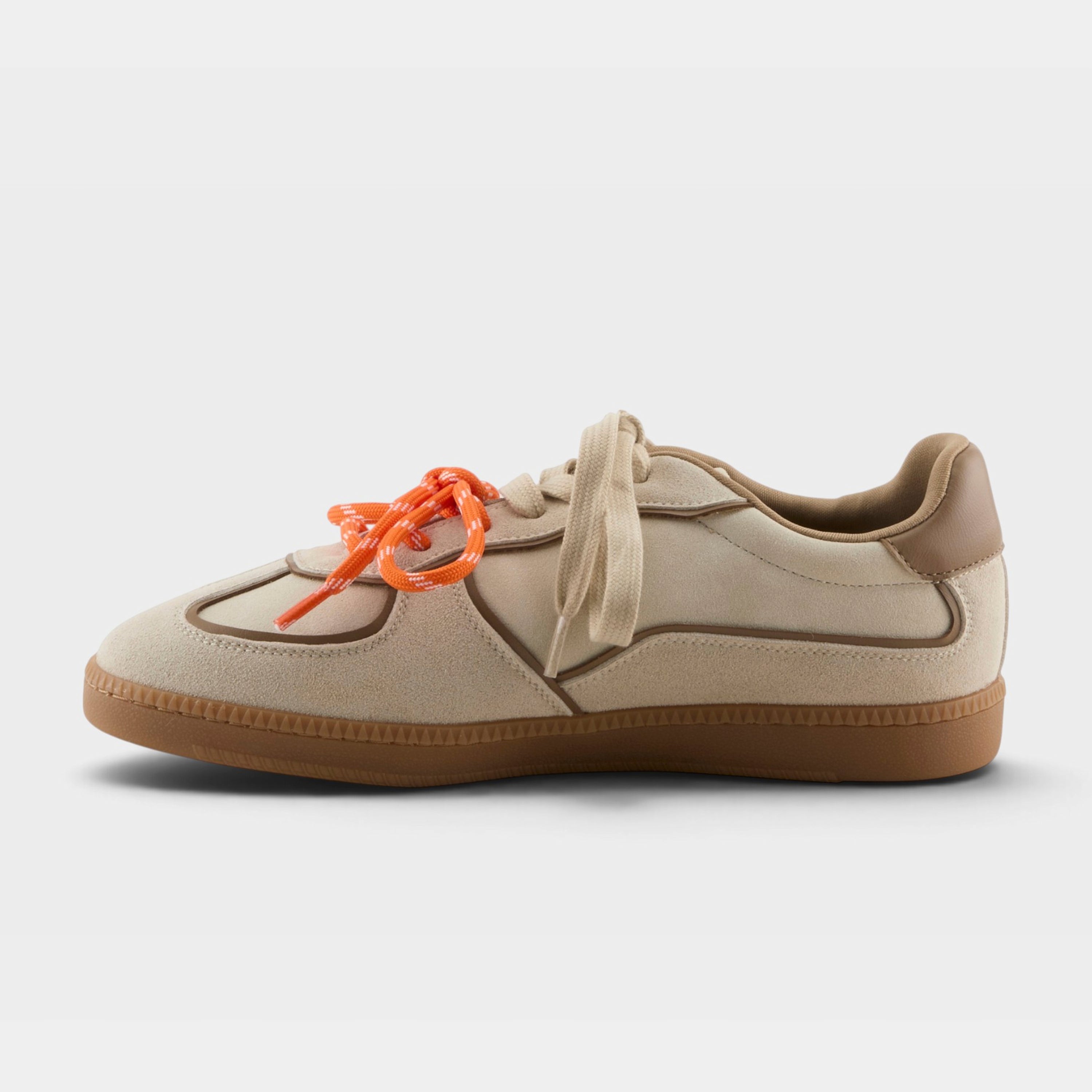 Patrizia Vesara Bone Sneaker