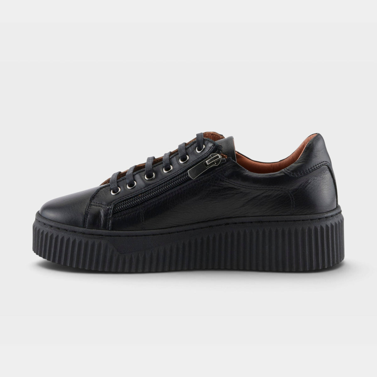 Spring Step Vibe Black Sneaker