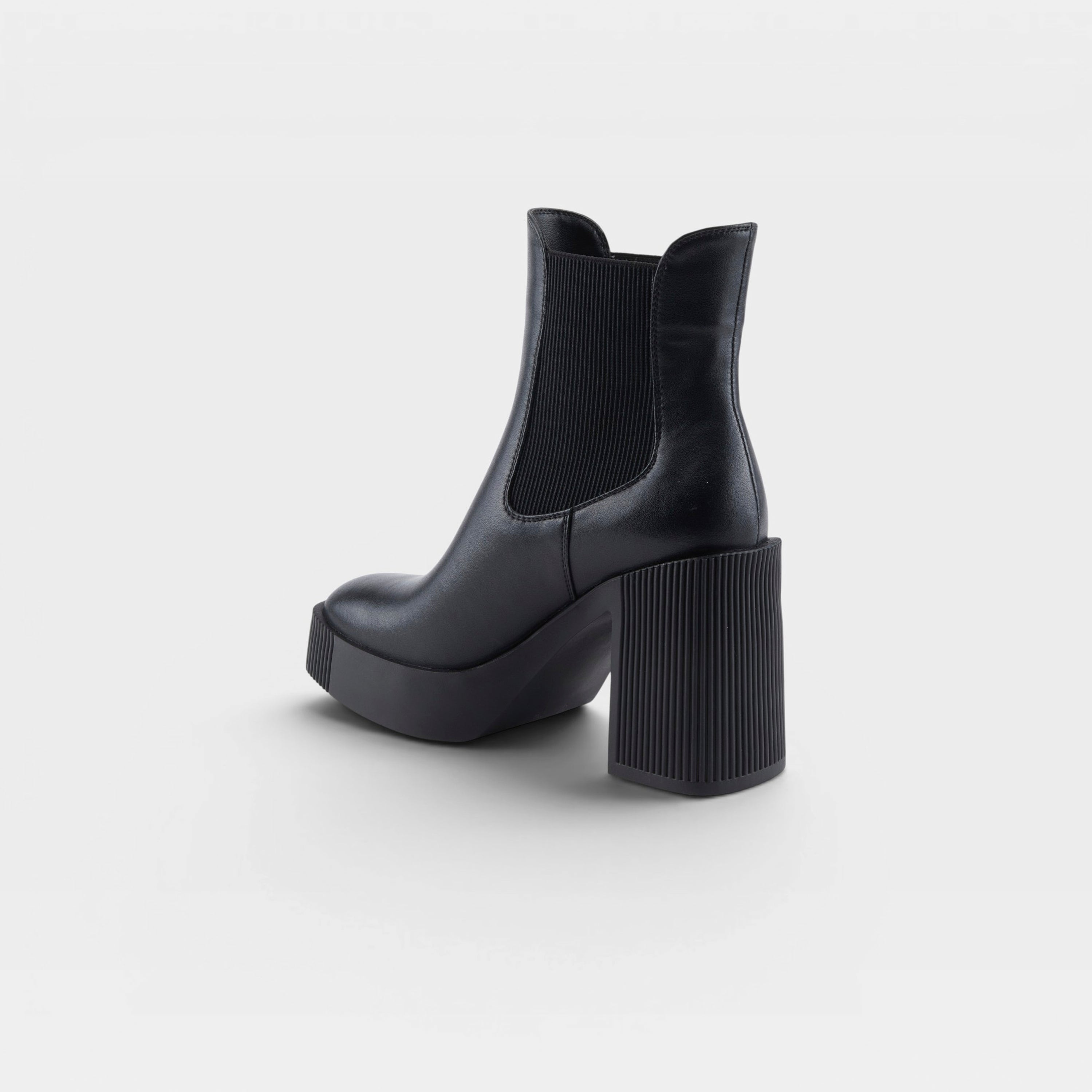 Azura Vloaceous Black Boot