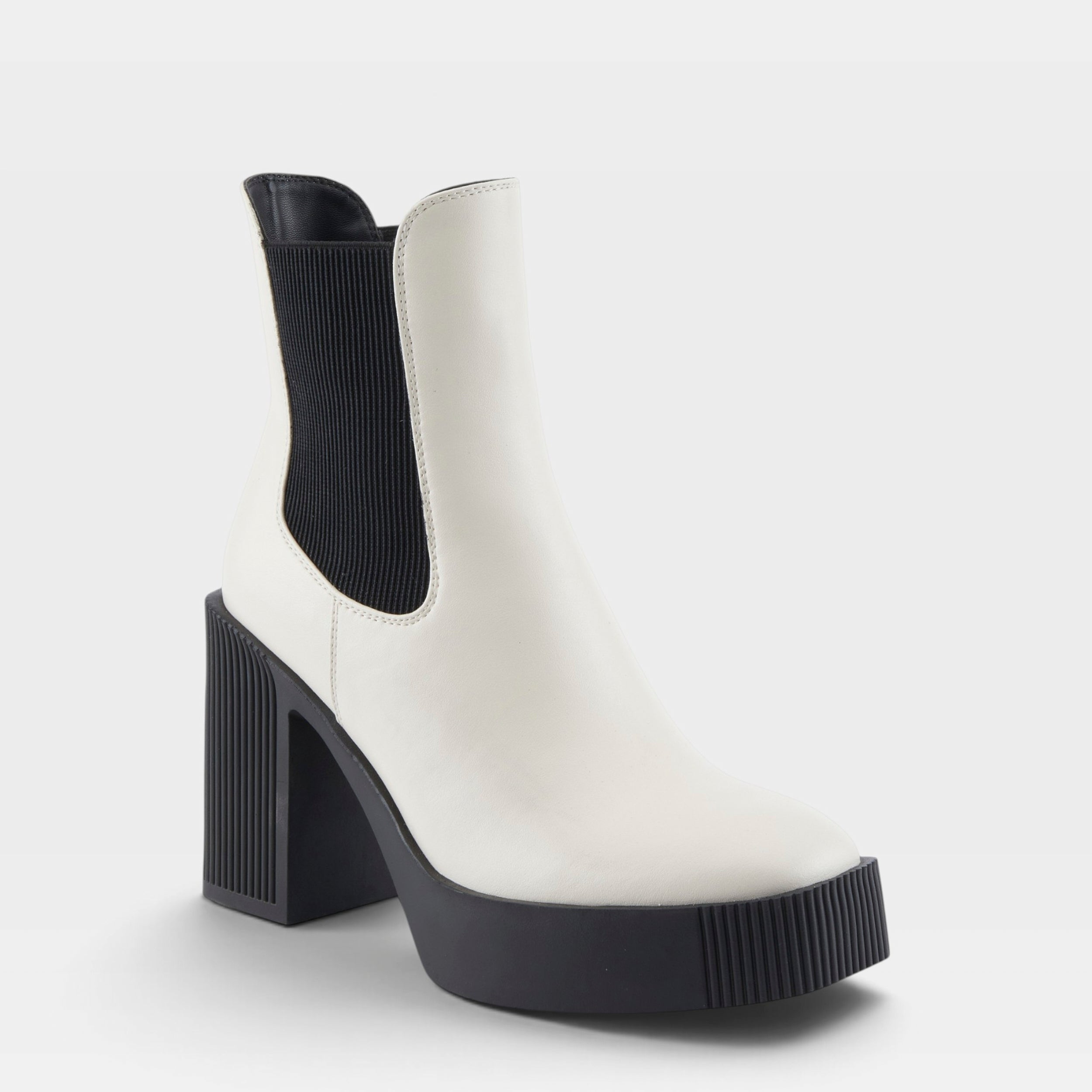 Azura Vloaceous Bone Boot