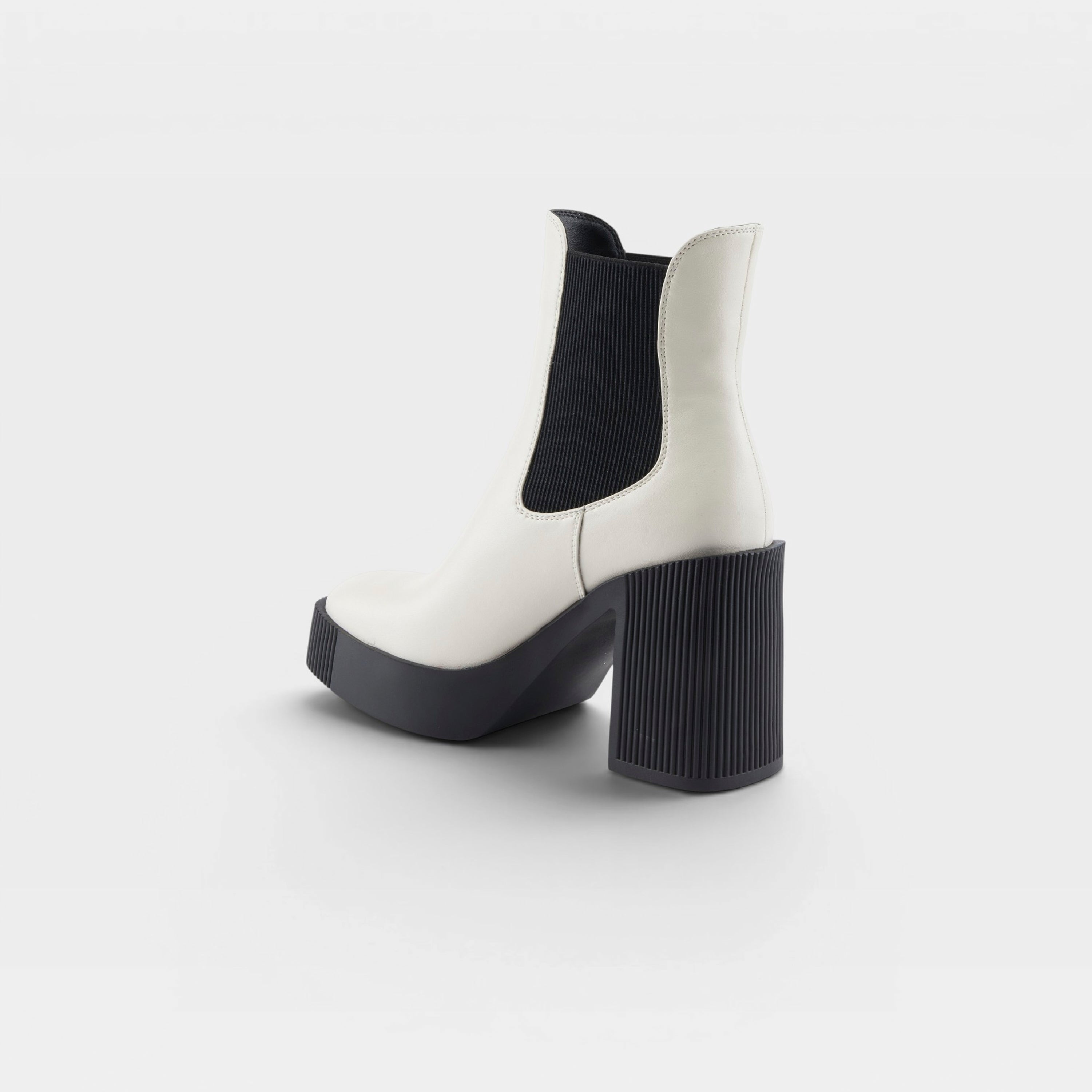 Azura Vloaceous Bone Boot