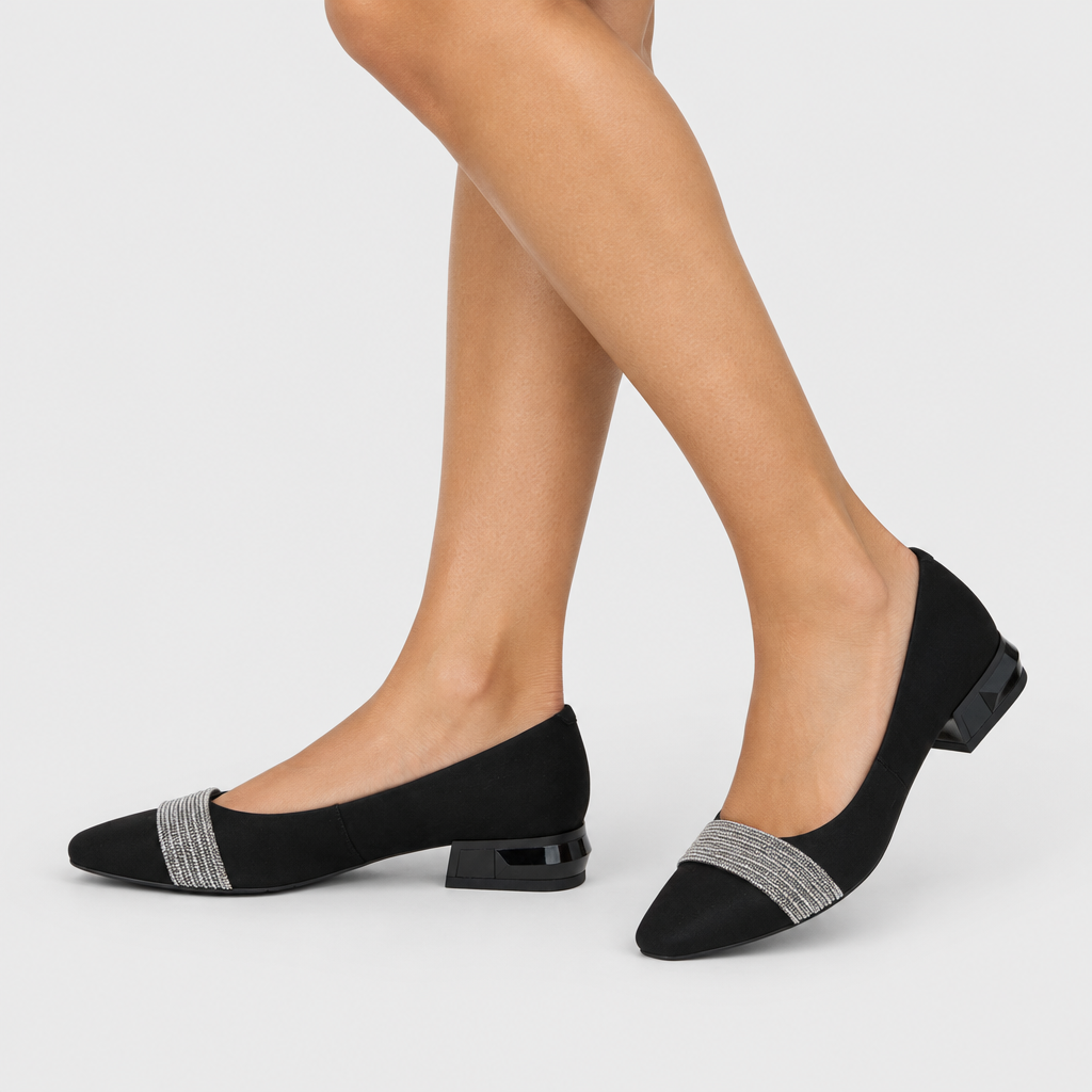 Azura Waitasec Black Shoe - on-foot view