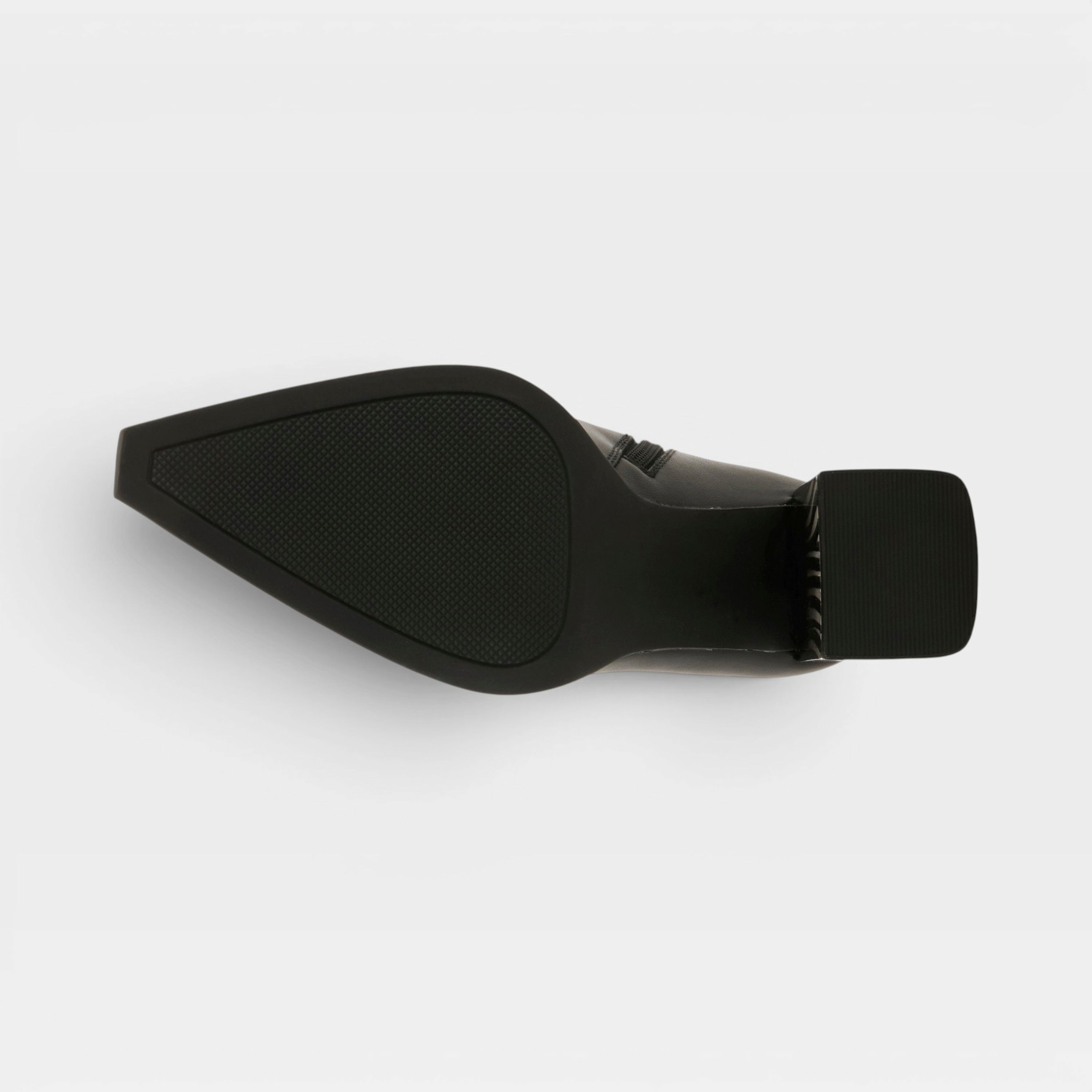 Azura Wanderer Black Boot