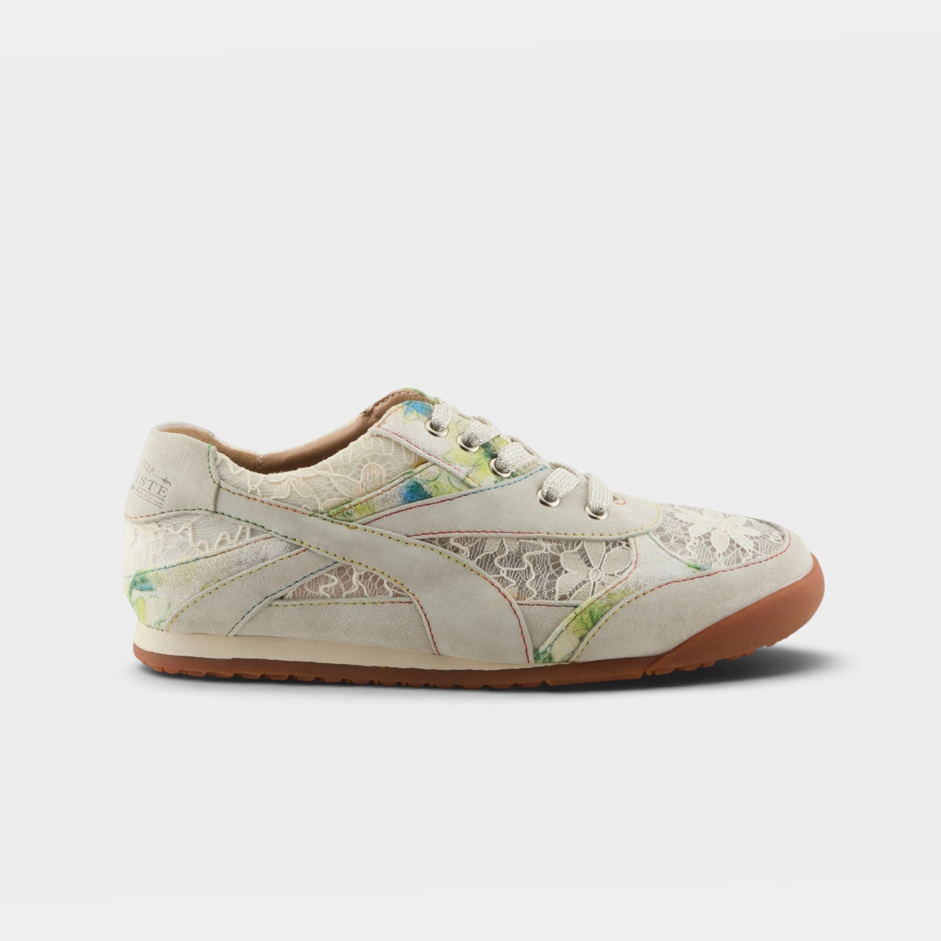 L'Artiste Wavehello sneaker in Off White, hero view