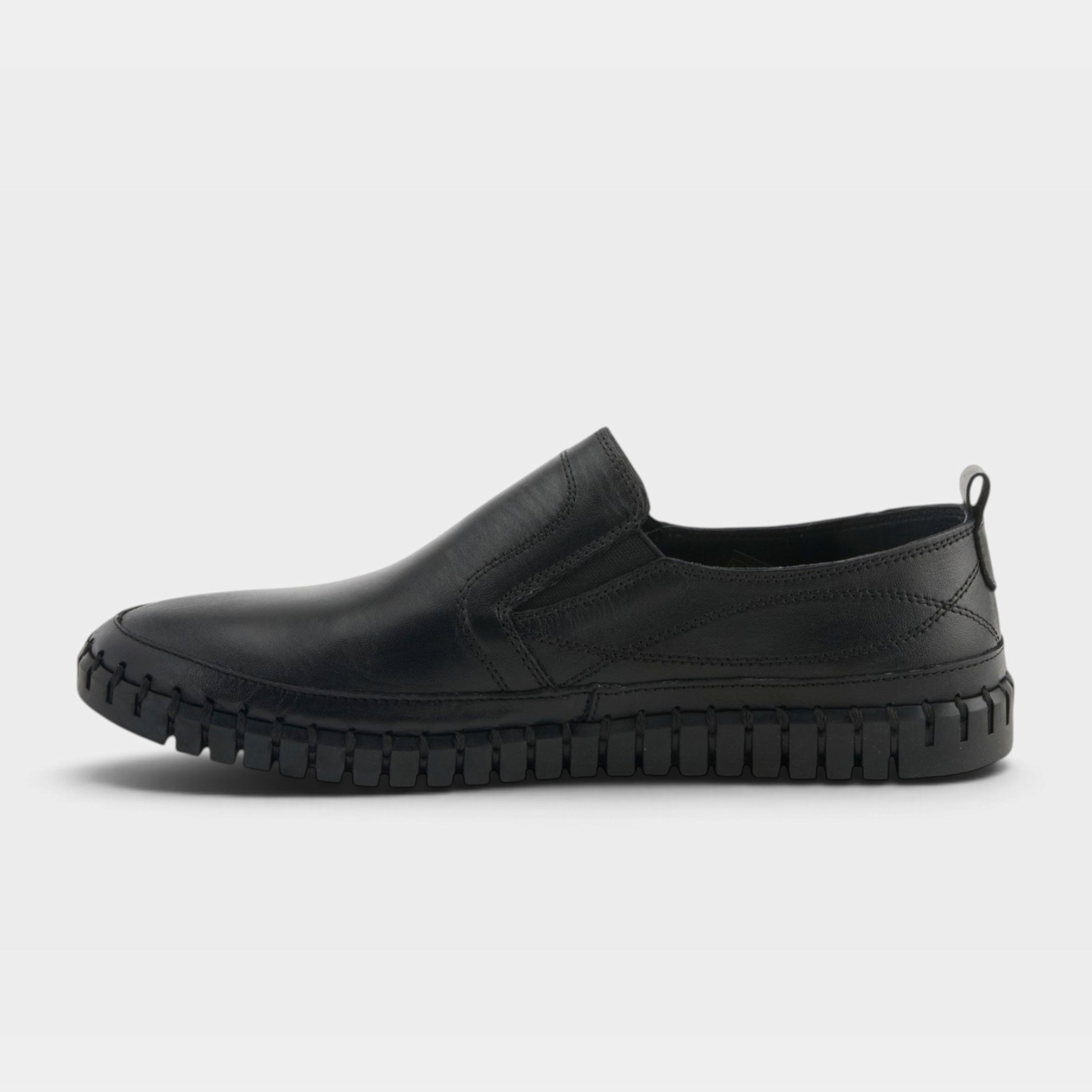 Spring Step Men Whip Black Shoe