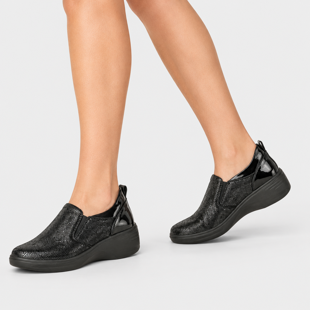 Flexus Wrenly Black Shoe - on-foot view