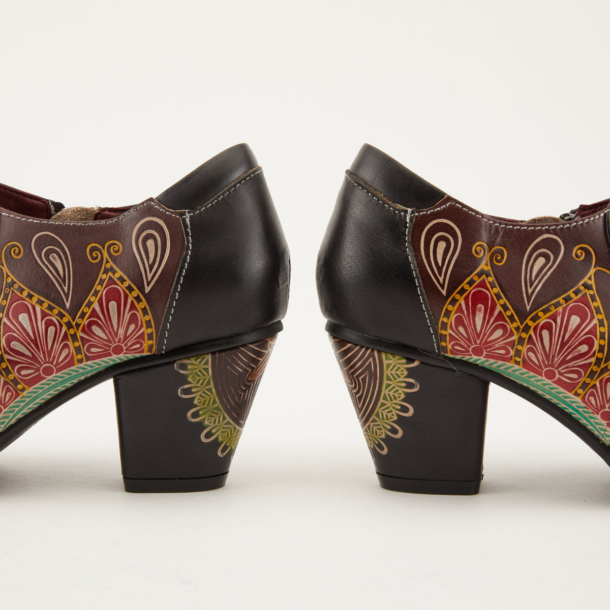 L'Artiste L'ARTISTE ZAMI SHOES shoe in blue with handcrafted leather design