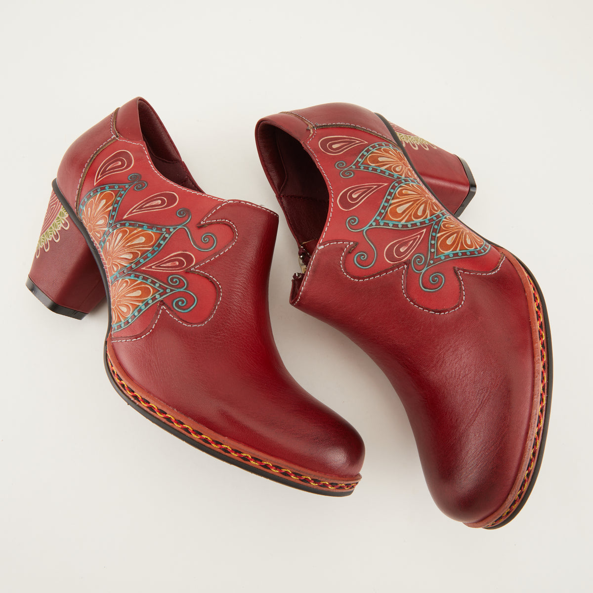 L'Artiste L'ARTISTE ZAMI SHOES shoe in red with handcrafted leather design