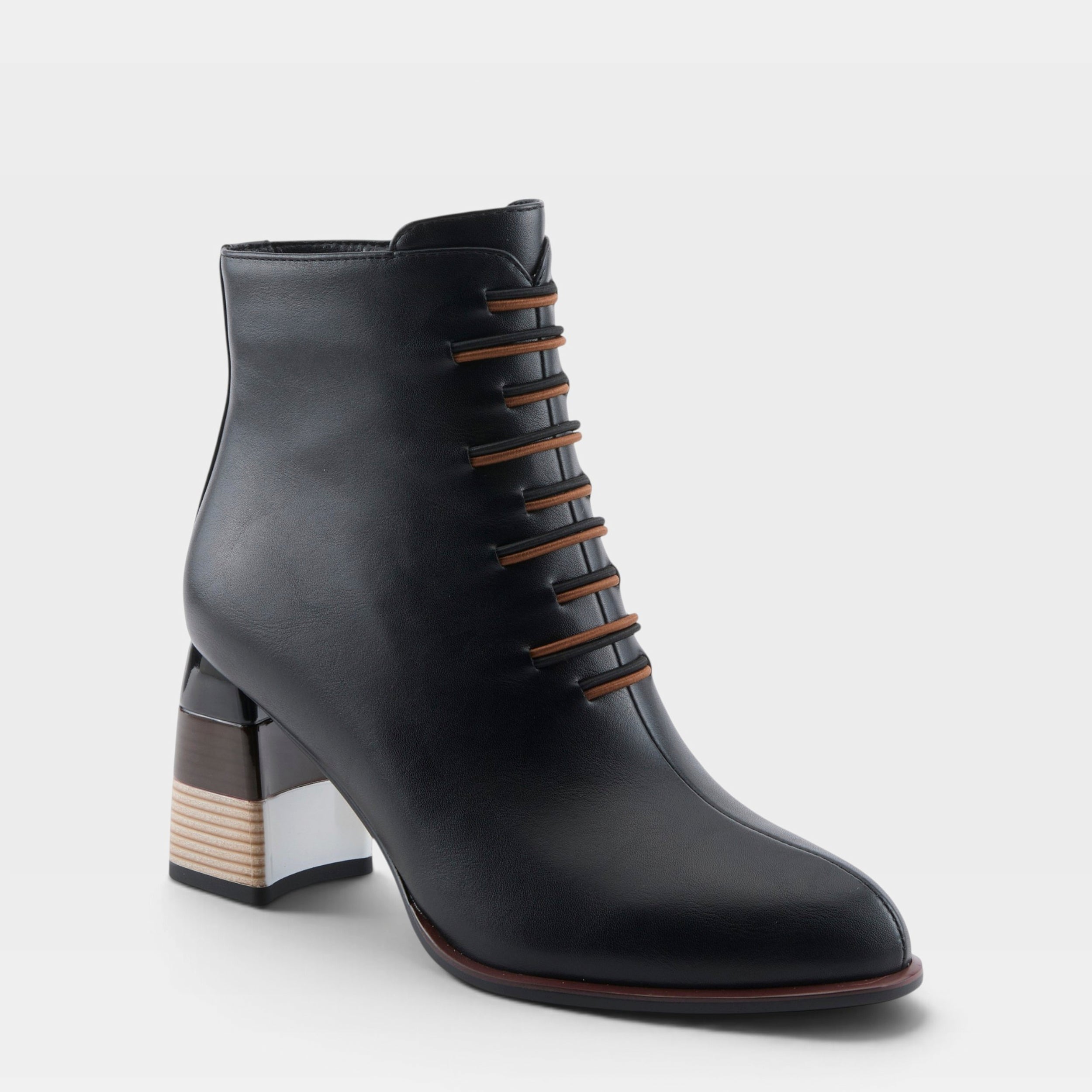 Azura Zontal women's boot in beige with faux leather upper and zipper detail