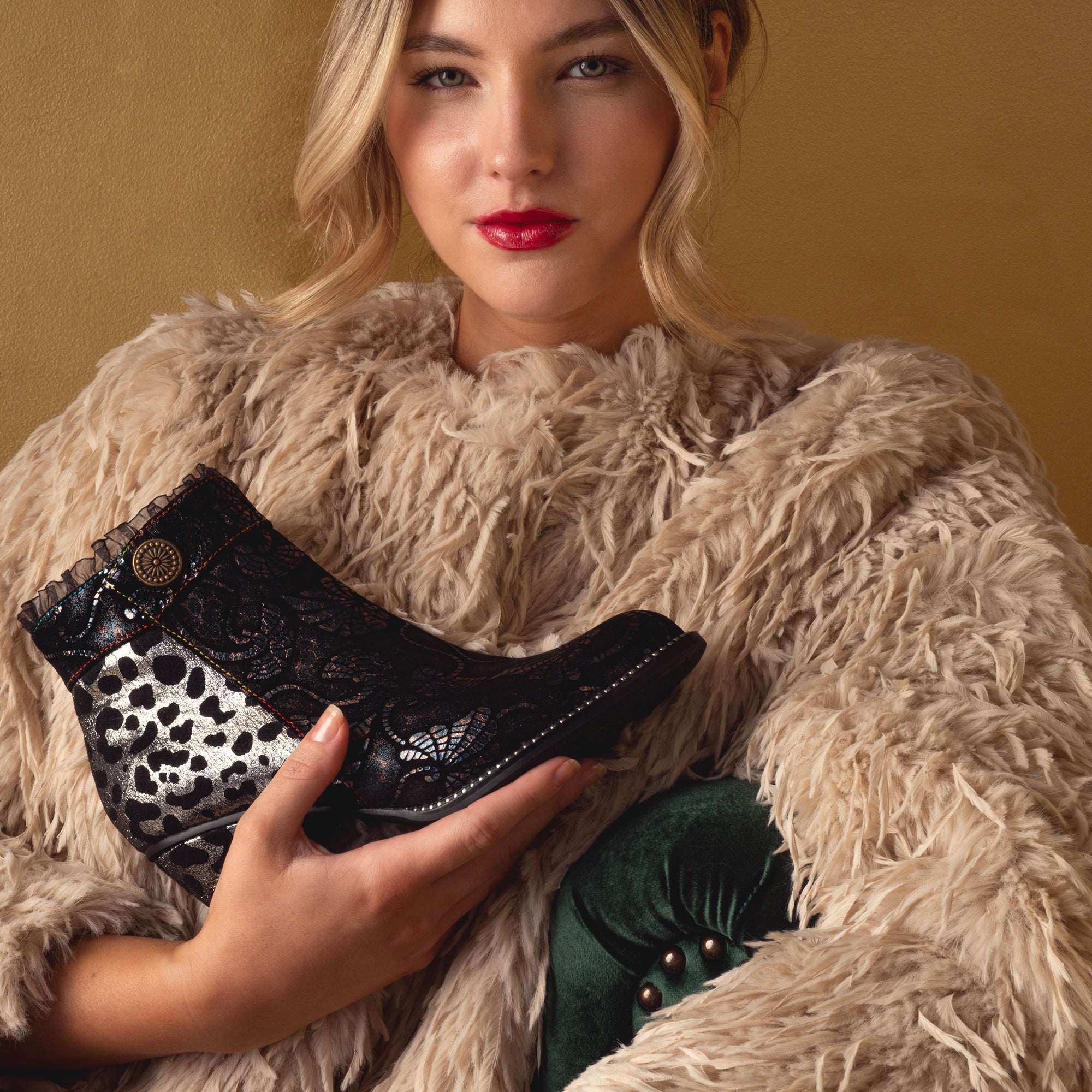 L'Artiste Dessa Zip up Bootie for Women - Spring Step Shoes