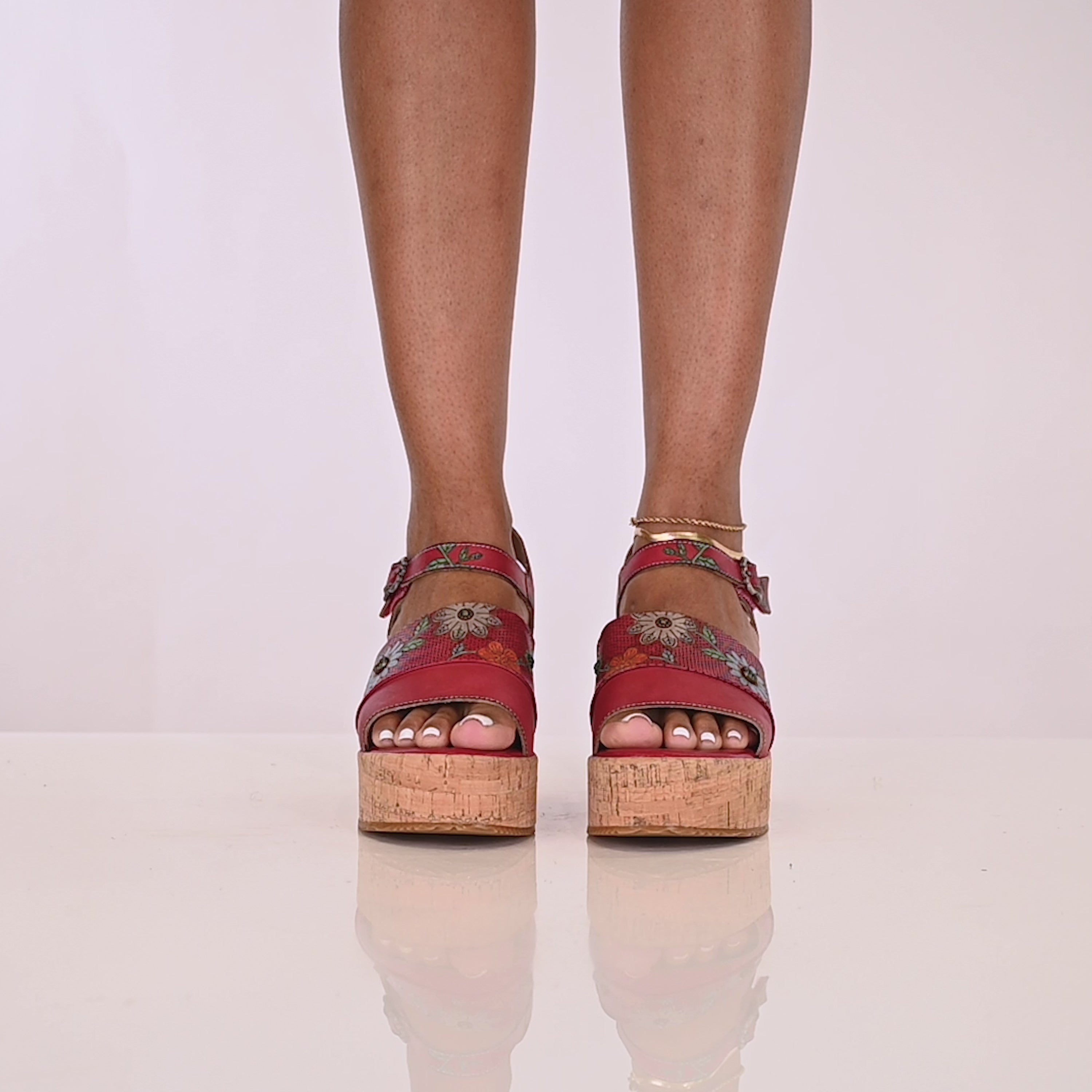 (取寄) ラルティストバイスプリングステップ レディース ヘレナ L'Artiste by Spring Step women Halena Red Multi L'Artiste Halena Platform Sandals for Women – Spring Step Shoes